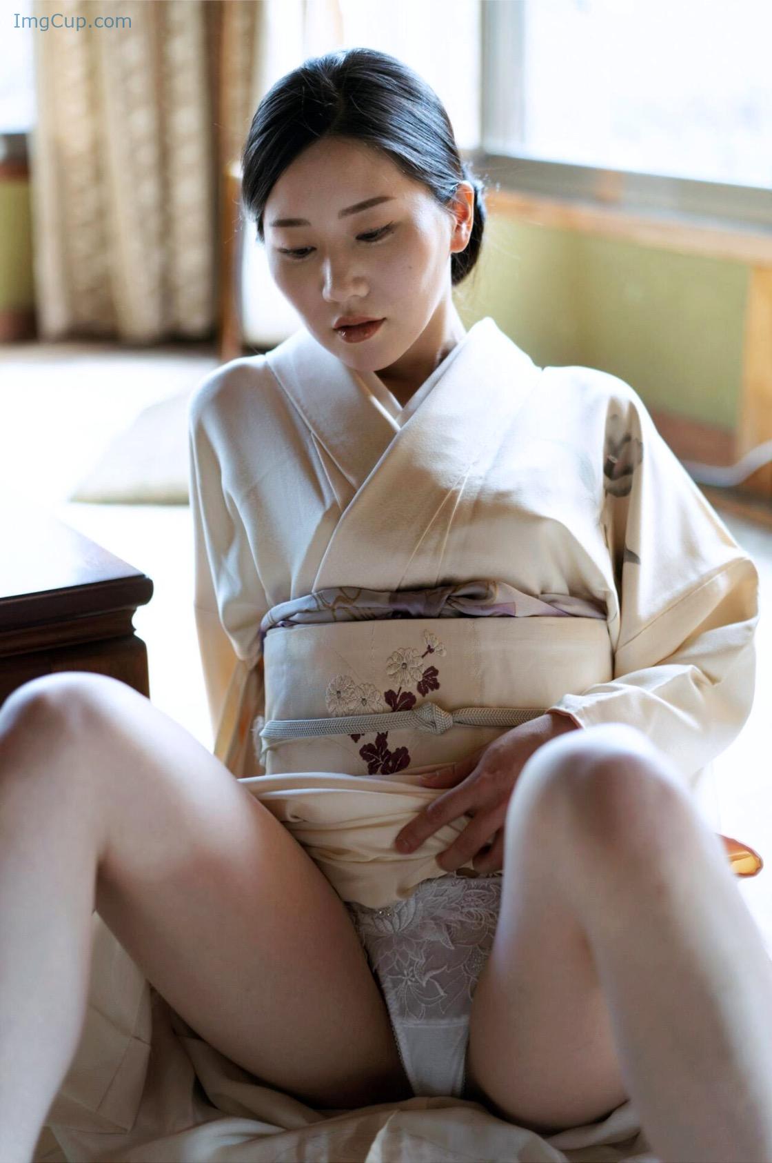 1726401296_144_謎の美女17-ファースト写真集-『ひとひらの舞』-Set02.jpg 1726401296 144 謎の美女17 ファースト写真集 『ひとひらの舞』 Set02