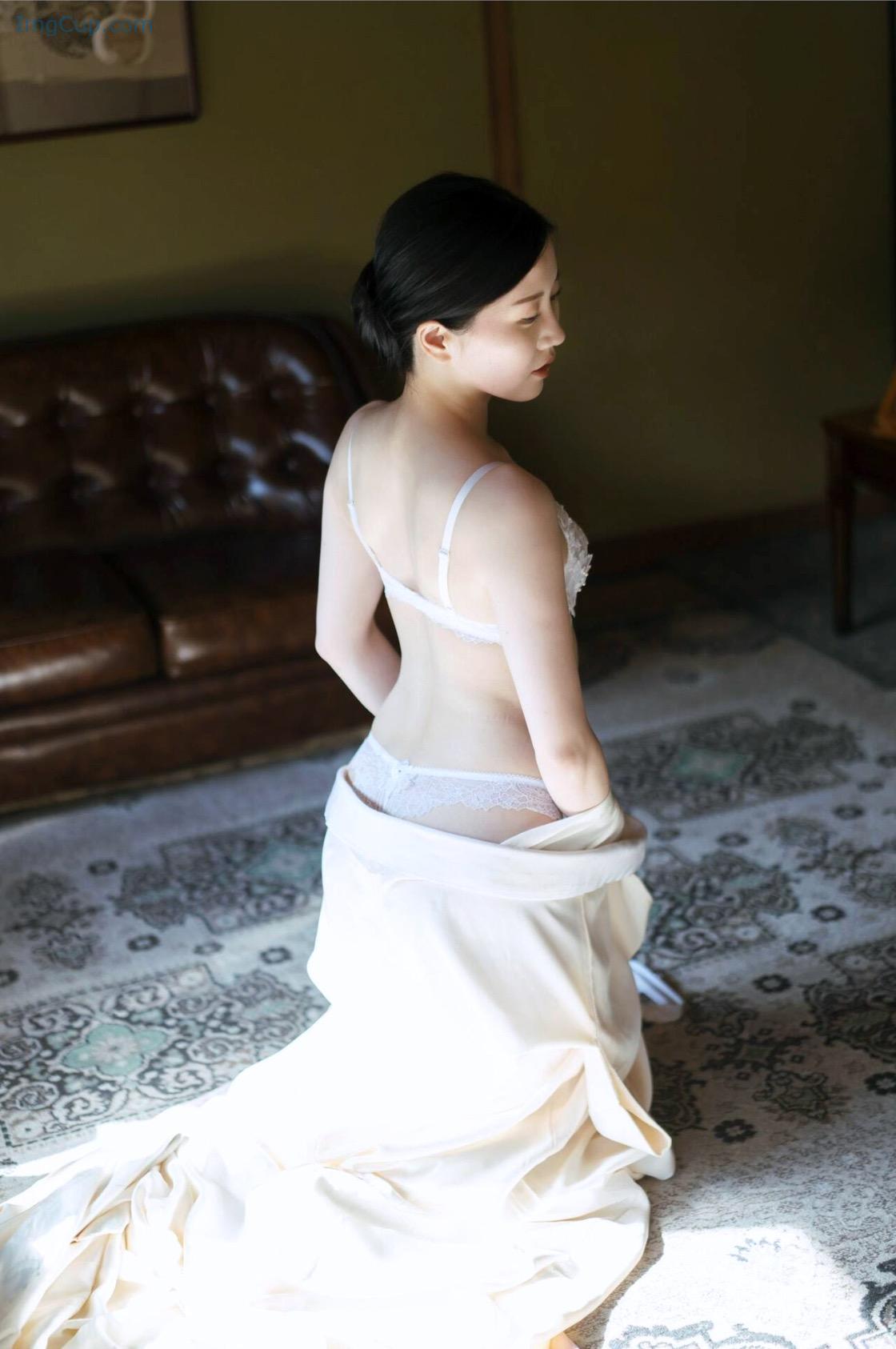 1726401302_193_謎の美女17-ファースト写真集-『ひとひらの舞』-Set02.jpg 1726401302 193 謎の美女17 ファースト写真集 『ひとひらの舞』 Set02