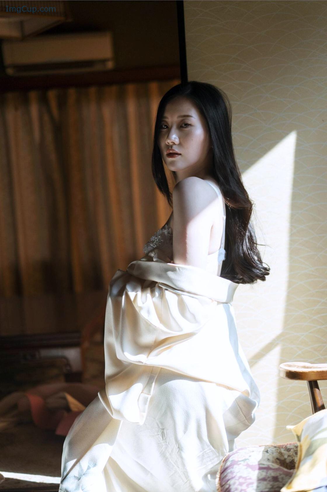 1726401311_339_謎の美女17-ファースト写真集-『ひとひらの舞』-Set02.jpg 1726401311 339 謎の美女17 ファースト写真集 『ひとひらの舞』 Set02