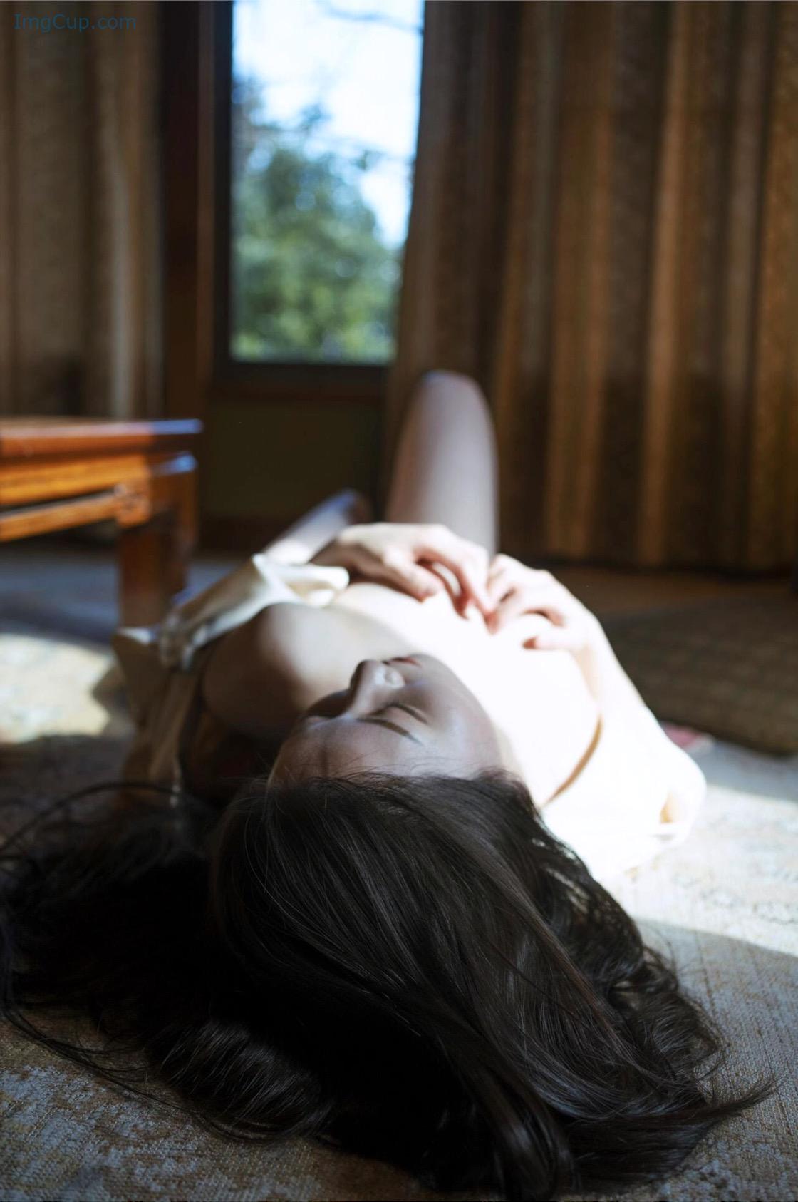 1726401326_34_謎の美女17-ファースト写真集-『ひとひらの舞』-Set02.jpg 1726401326 34 謎の美女17 ファースト写真集 『ひとひらの舞』 Set02