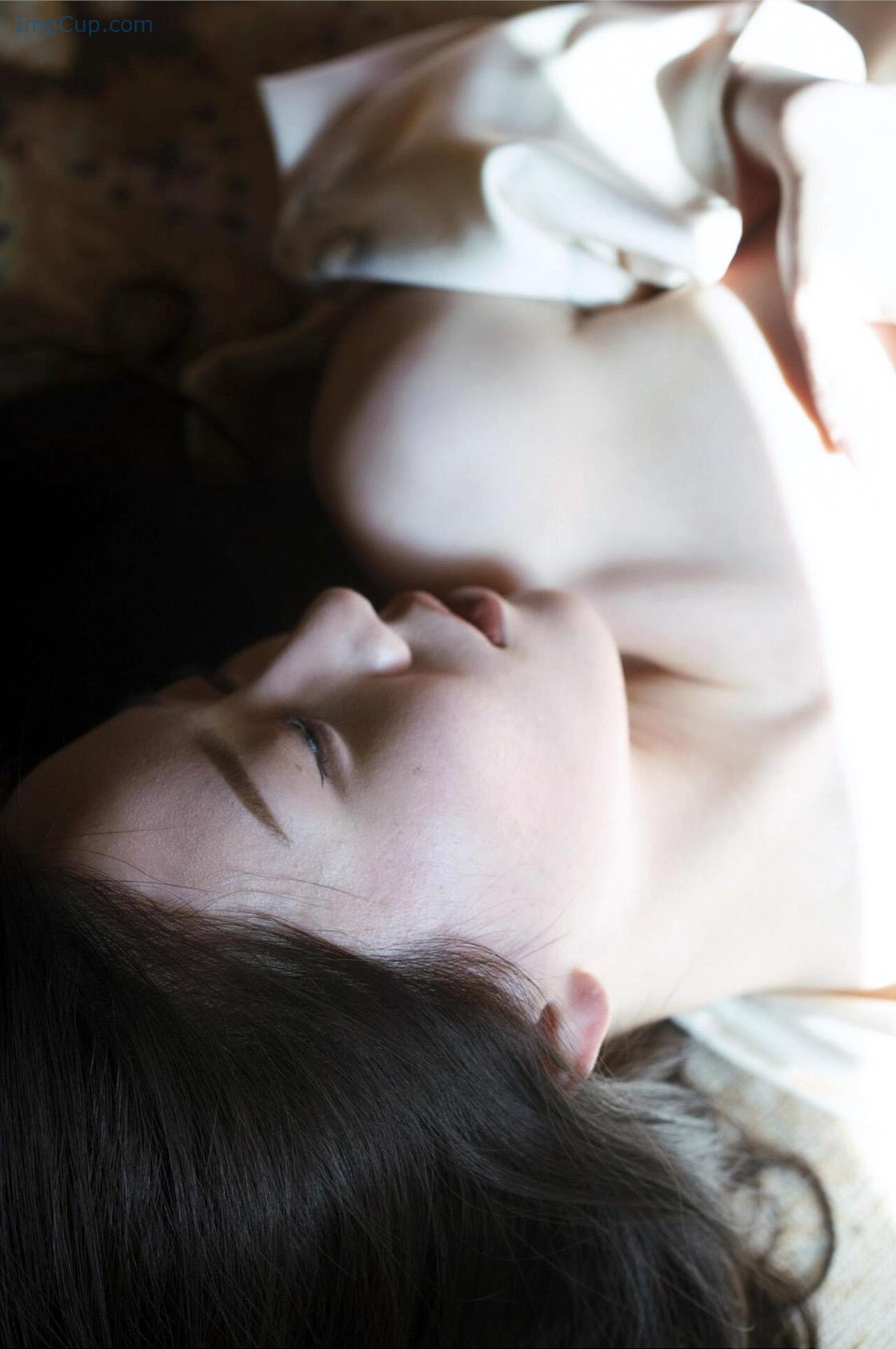 1726401327_401_謎の美女17-ファースト写真集-『ひとひらの舞』-Set02.jpg 1726401327 401 謎の美女17 ファースト写真集 『ひとひらの舞』 Set02