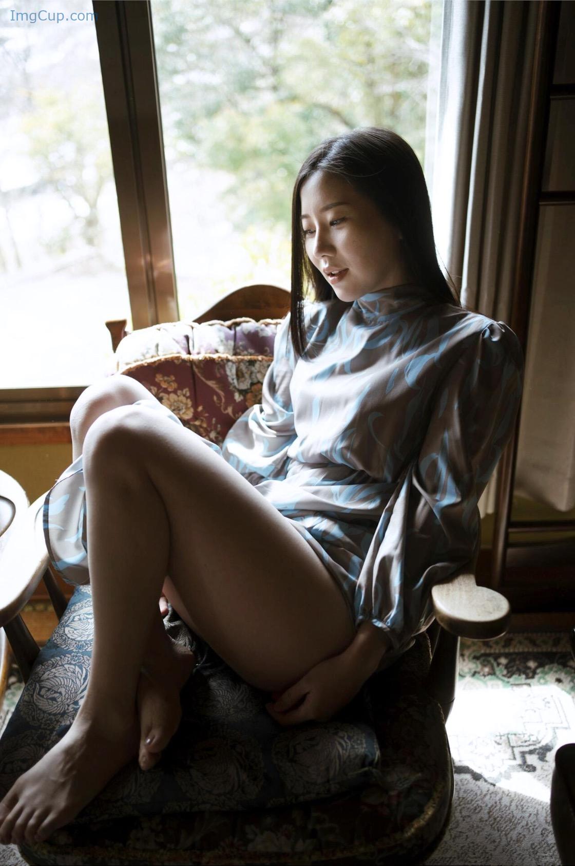 1726877195_598_謎の美女17-ファースト写真集-『ひとひらの舞』-Set01.jpg 1726877195 598 謎の美女17 ファースト写真集 『ひとひらの舞』 Set01