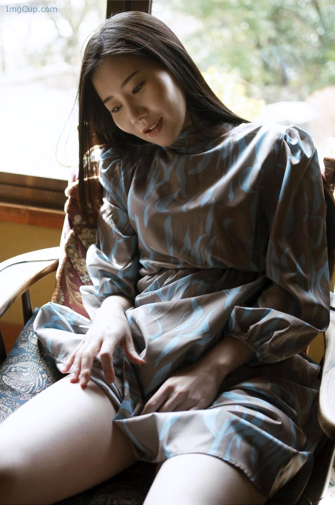 1726877196_435_謎の美女17-ファースト写真集-『ひとひらの舞』-Set01.jpg 1726877196 435 謎の美女17 ファースト写真集 『ひとひらの舞』 Set01