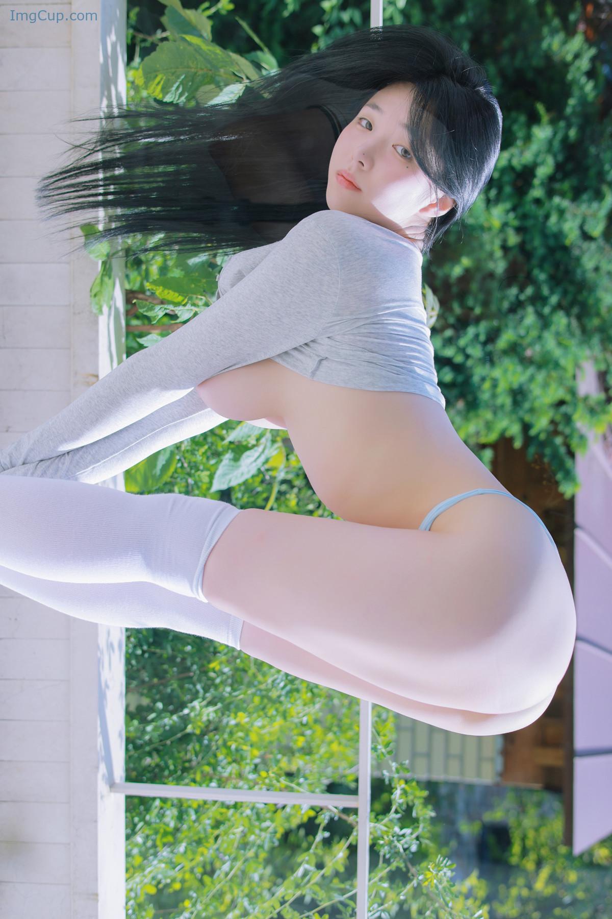 1727004711_647_Yeon-Woo-연우-Photobook-‘Terrace-Set01.jpg 1727004711 647 Yeon Woo 연우 Photobook ‘Terrace Set01