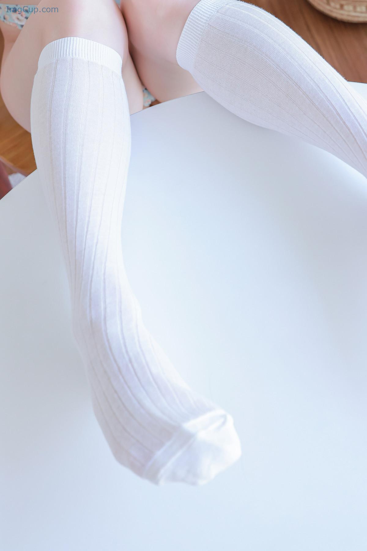 1727157206_388_Myua-뮤아-SWEETBOX-Photobook-‘MYUA-MYUA-Set01.jpg 1727157206 388 Myua 뮤아 SWEETBOX Photobook ‘MYUA MYUA Set01