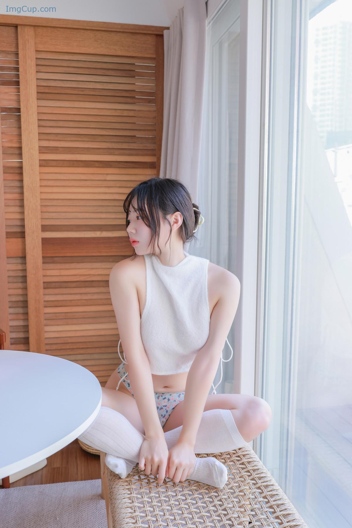 1727157215_556_Myua-뮤아-SWEETBOX-Photobook-‘MYUA-MYUA-Set01.jpg 1727157215 556 Myua 뮤아 SWEETBOX Photobook ‘MYUA MYUA Set01