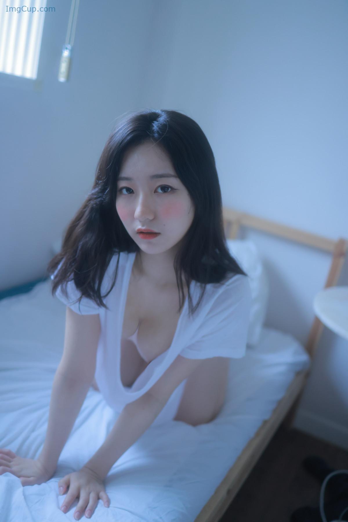 1727164433_567_Sehee-세희-Photobook-‘A-Bad-Sprayer-Set02.jpg 1727164433 567 Sehee 세희 Photobook ‘A Bad Sprayer Set02