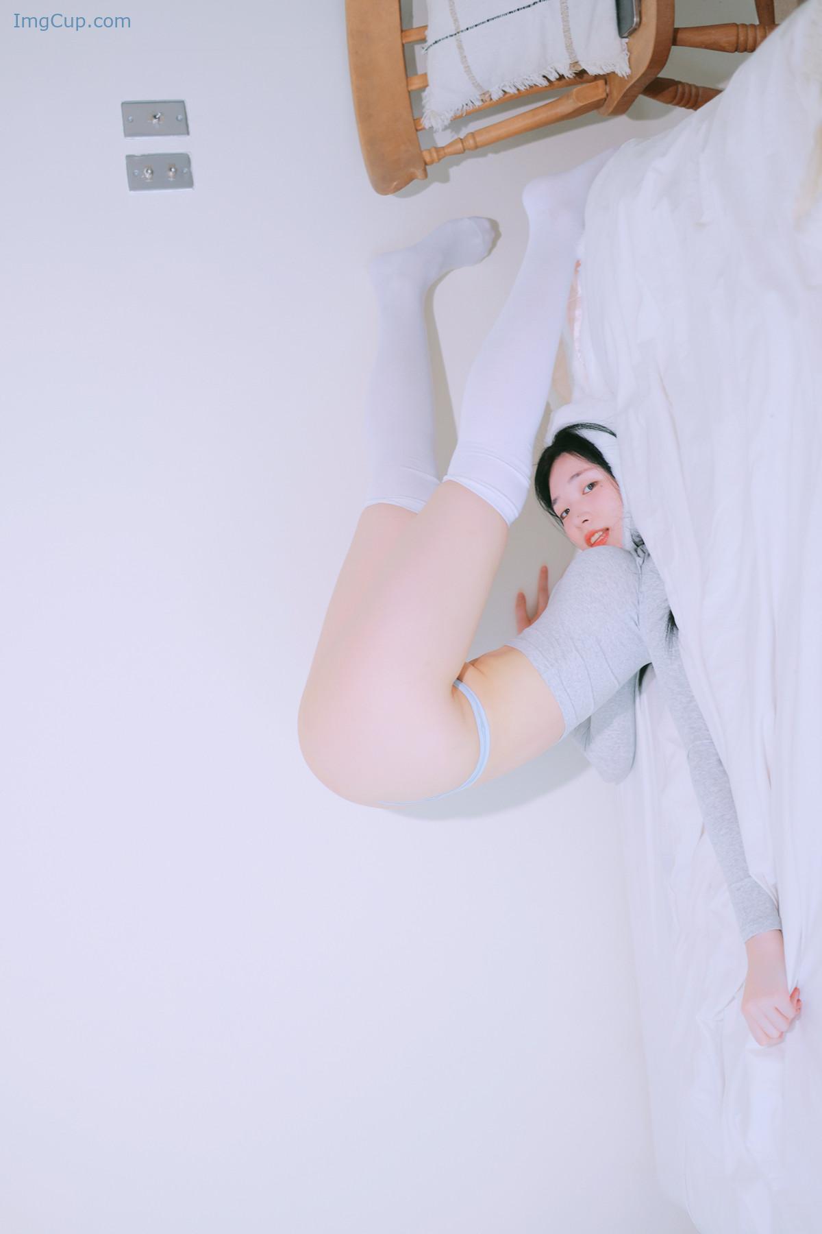 1727367764_328_Yeon-Woo-연우-Photobook-‘Terrace-Set05.jpg 1727367764 328 Yeon Woo 연우 Photobook ‘Terrace Set05