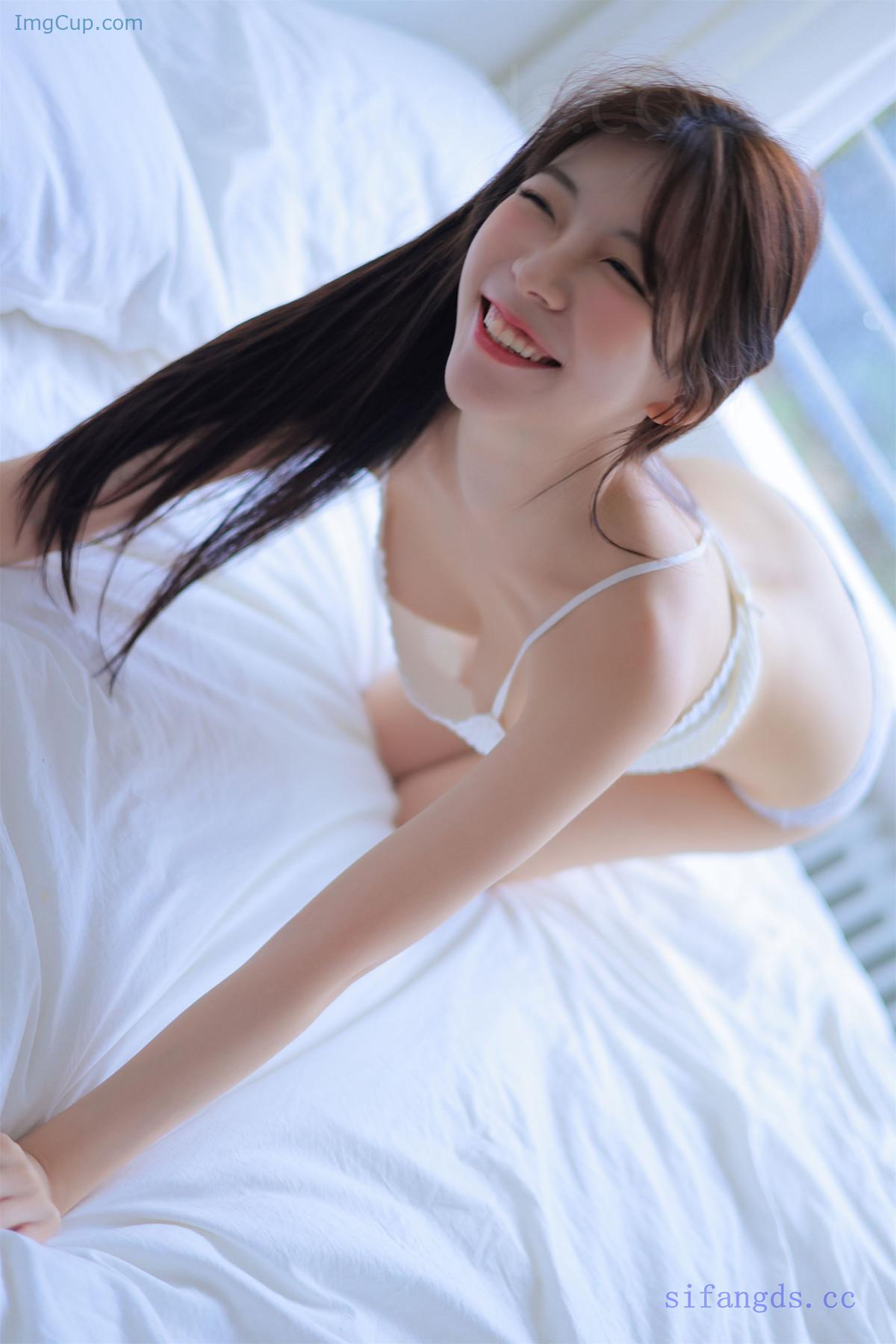 1727549325_714_Leeesovely-쏘블리-Photobook-‘Latest-VIP-September-Set02.jpg 1727549325 714 Leeesovely 쏘블리 Photobook ‘Latest VIP September Set02