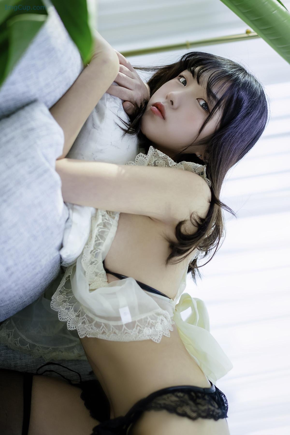 1727578439_636_Sonson-손손-PhotoBook-‘Maids-Gift.jpg 1727578439 636 Sonson 손손 PhotoBook ‘Maids Gift