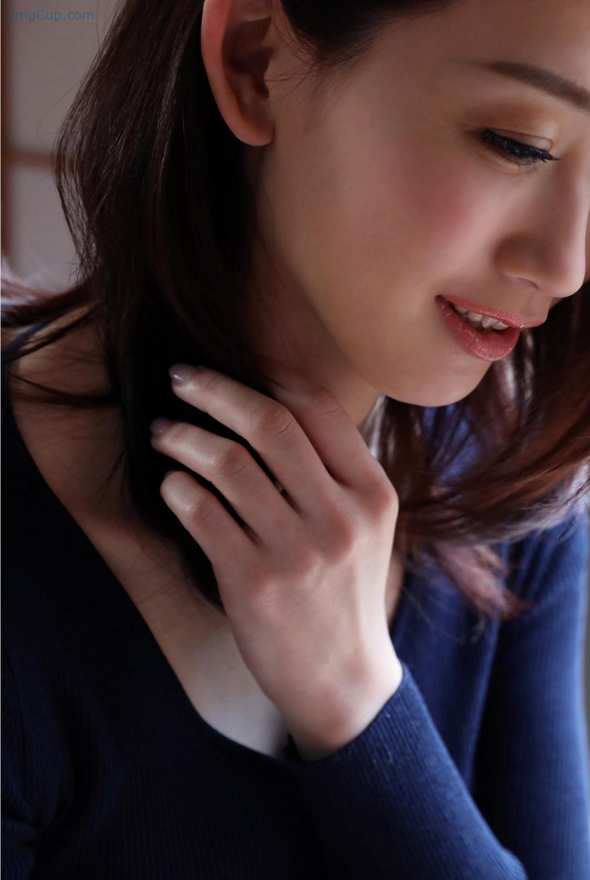 1727670401_659_Kana-Mito-水戸かな-週刊ポストデジタル写真集-花を愛でる人-Set01.jpg 1727670401 659 Kana Mito 水戸かな 週刊ポストデジタル写真集 花を愛でる人 Set01