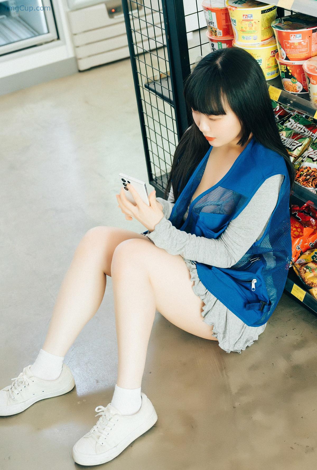 Doyeon-도연-Loozy-‘Convenience-Store-Sub-Set04.jpg Doyeon 도연 Loozy ‘Convenience Store Sub Set04