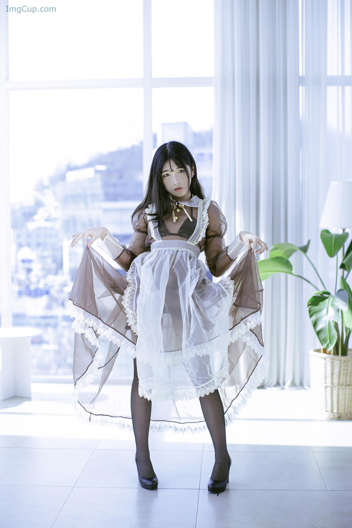 Sonson-손손-PhotoBook-‘Maids-Gift.jpg Sonson 손손 PhotoBook ‘Maids Gift