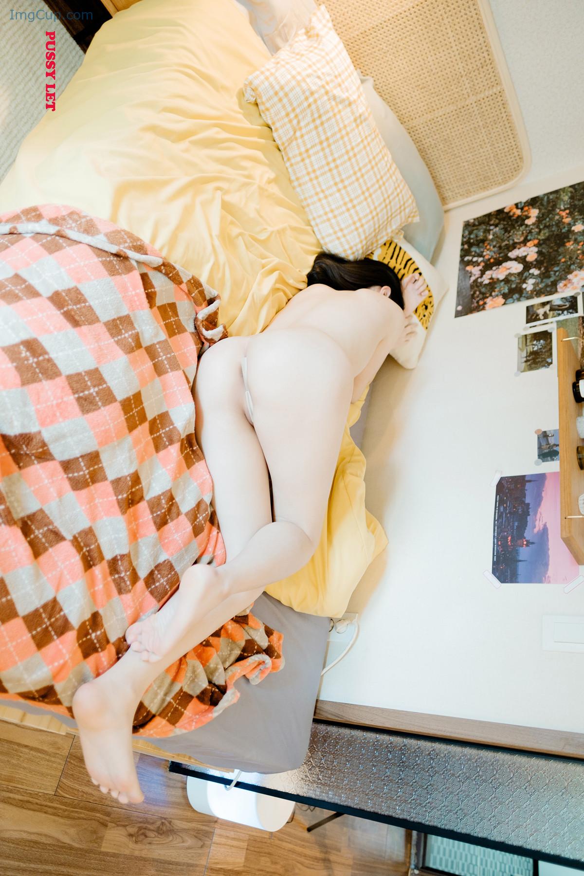 1727876290_684_PUSSYLET-Photobook-Vol21-DECEMBER-No5-Holidays-Set02.jpg 1727876290 684 PUSSYLET Photobook Vol21 DECEMBER No5 Holidays Set02