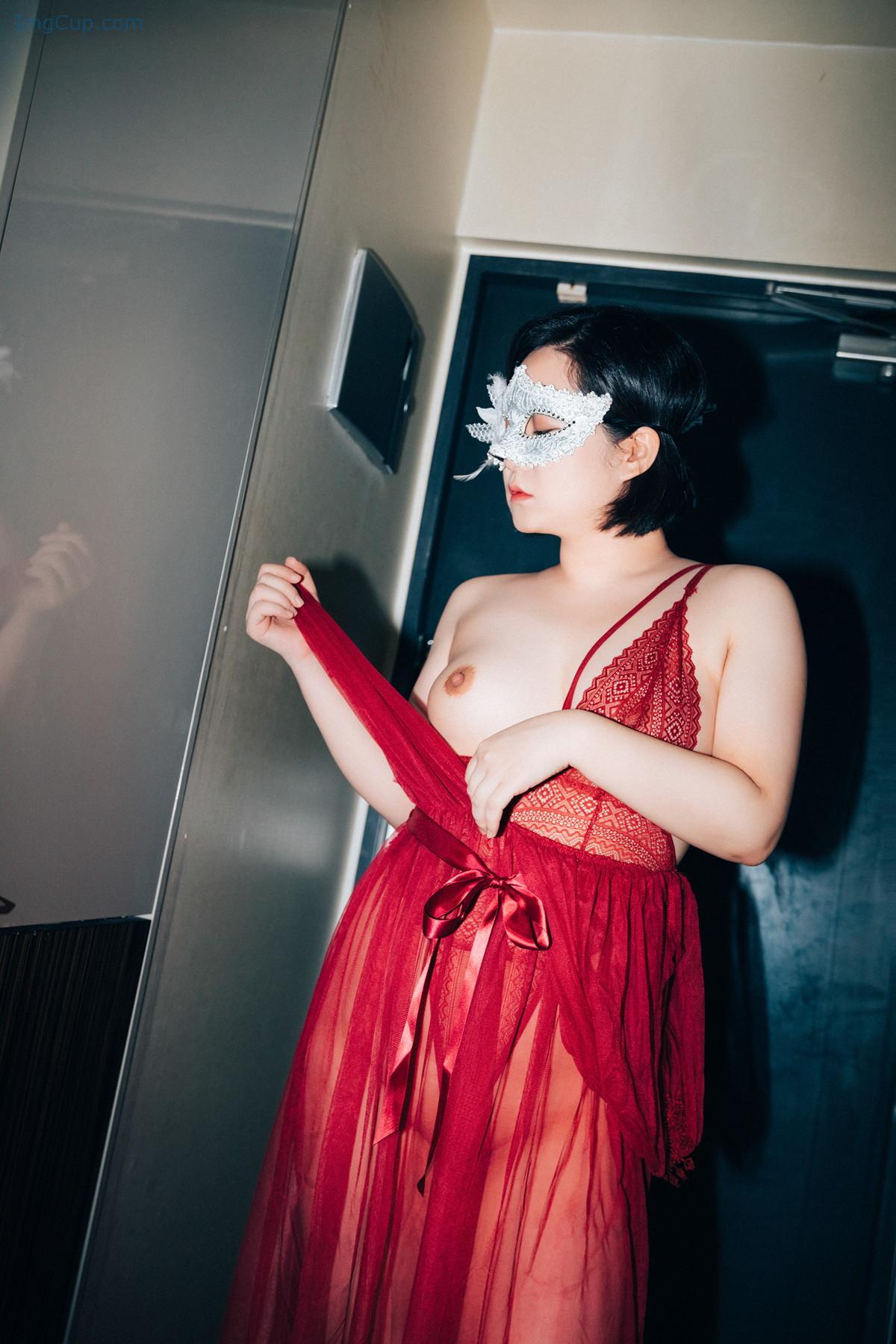 1727963465_361_Daa-다아-Loozy-Photobook-‘Control-Me.jpg 1727963465 361 Daa 다아 Loozy Photobook ‘Control Me