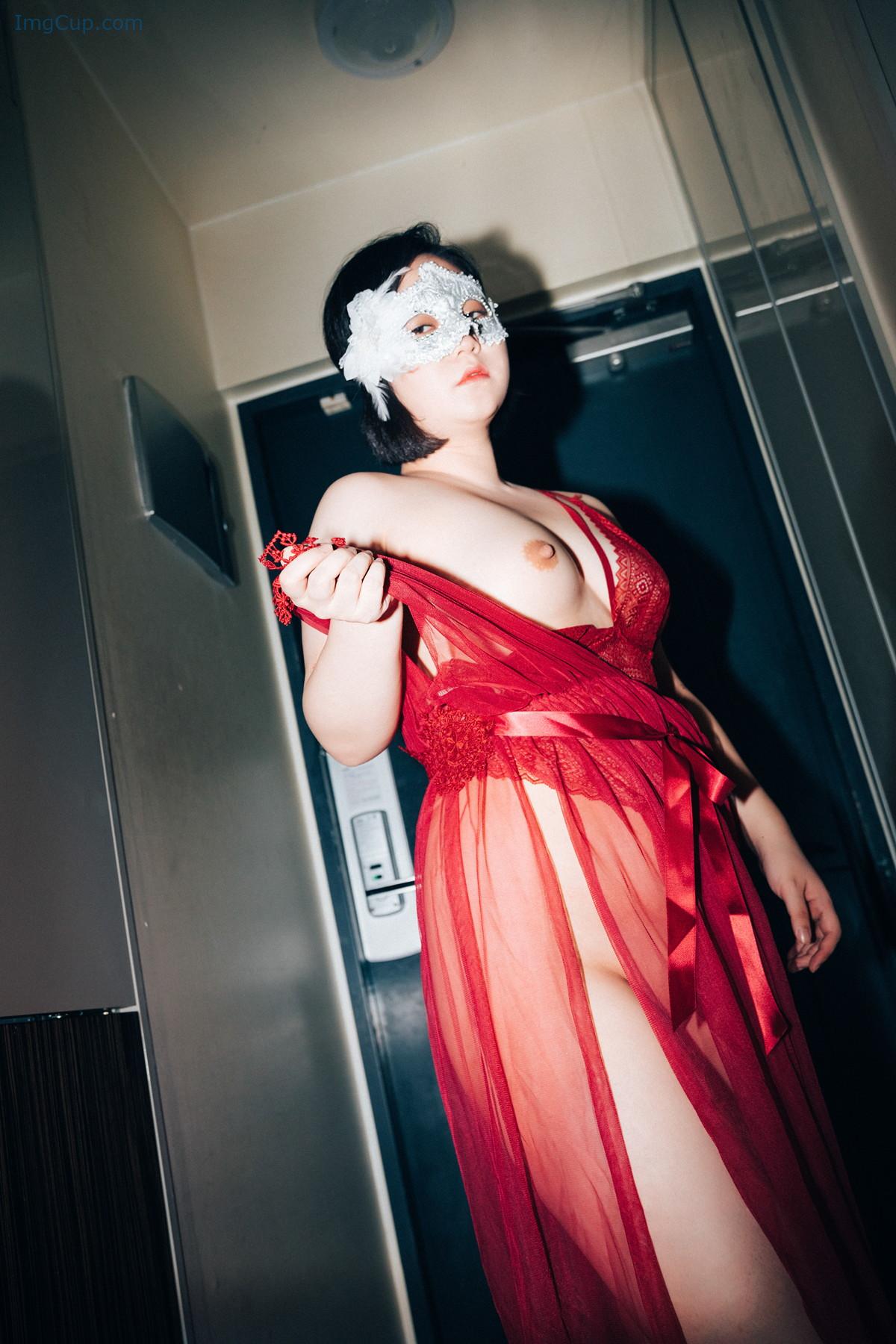 1727963466_363_Daa-다아-Loozy-Photobook-‘Control-Me.jpg 1727963466 363 Daa 다아 Loozy Photobook ‘Control Me