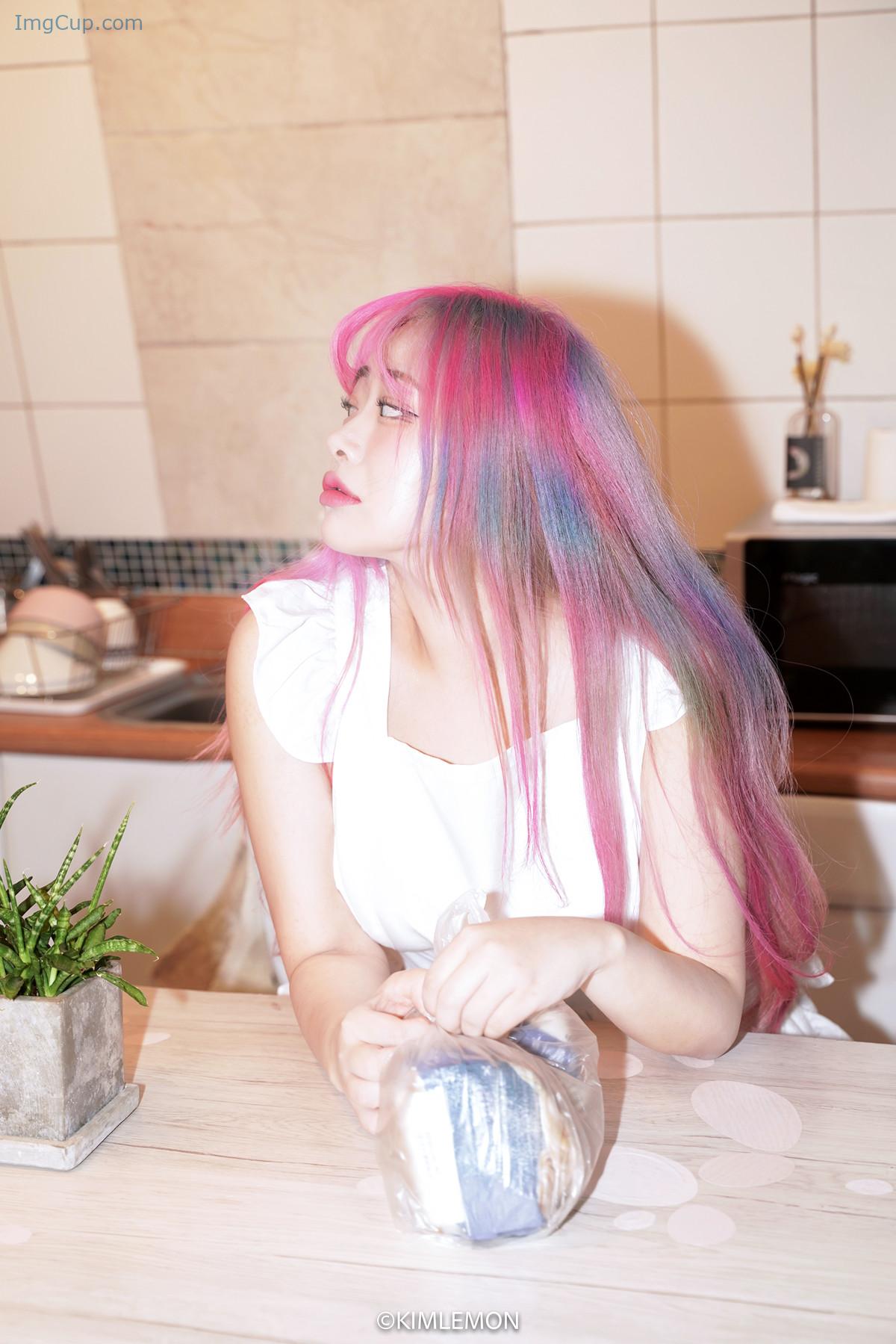 1728479250_590_MOMORI-モモリ-KIMLEMON-PhotoBook-Vol01-Set02.jpg 1728479250 590 MOMORI モモリ KIMLEMON PhotoBook Vol01 Set02