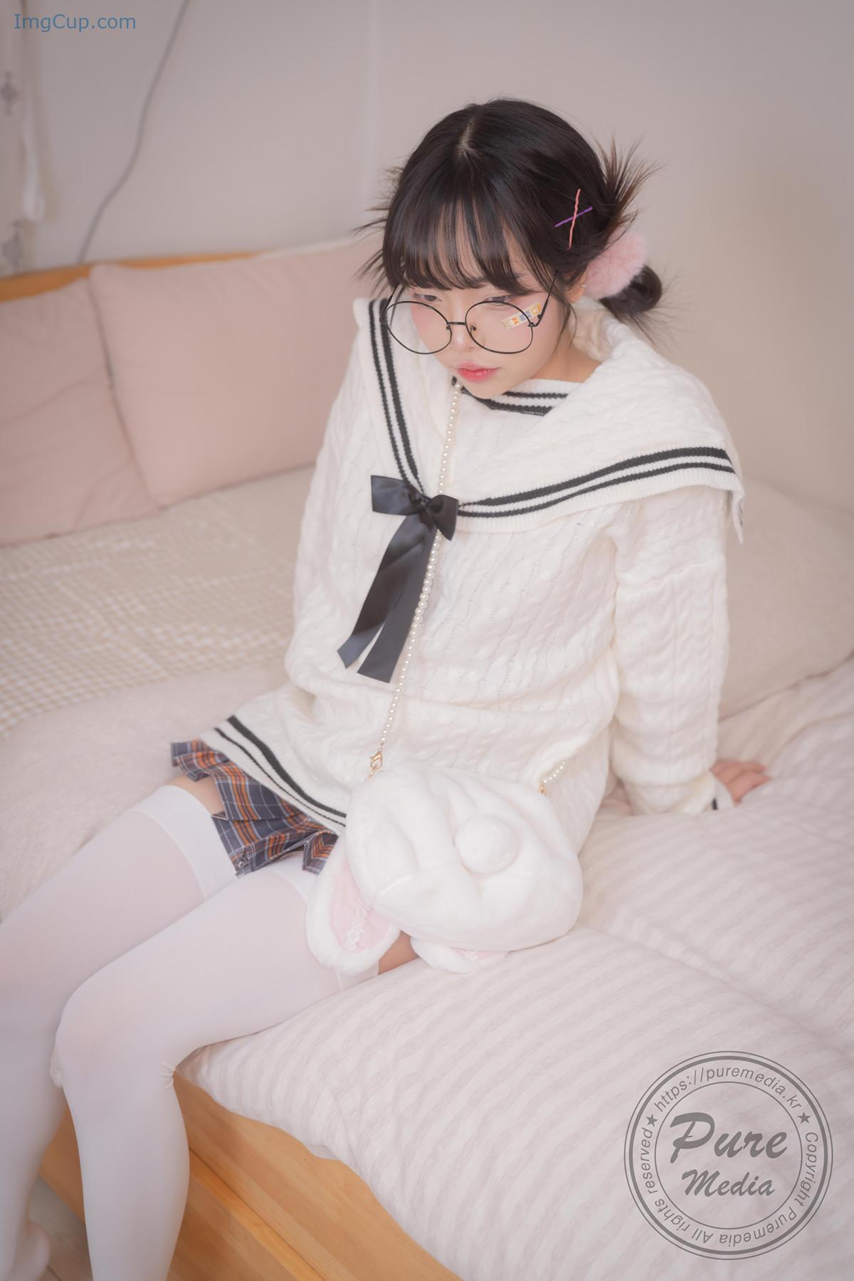 1728900456_348_Jelly-젤리-PURE-MEDIA-Vol276-Girl-Trapped-in-a-Rooftop.jpg 1728900456 348 Jelly 젤리 PURE MEDIA Vol276 Girl Trapped in a Rooftop