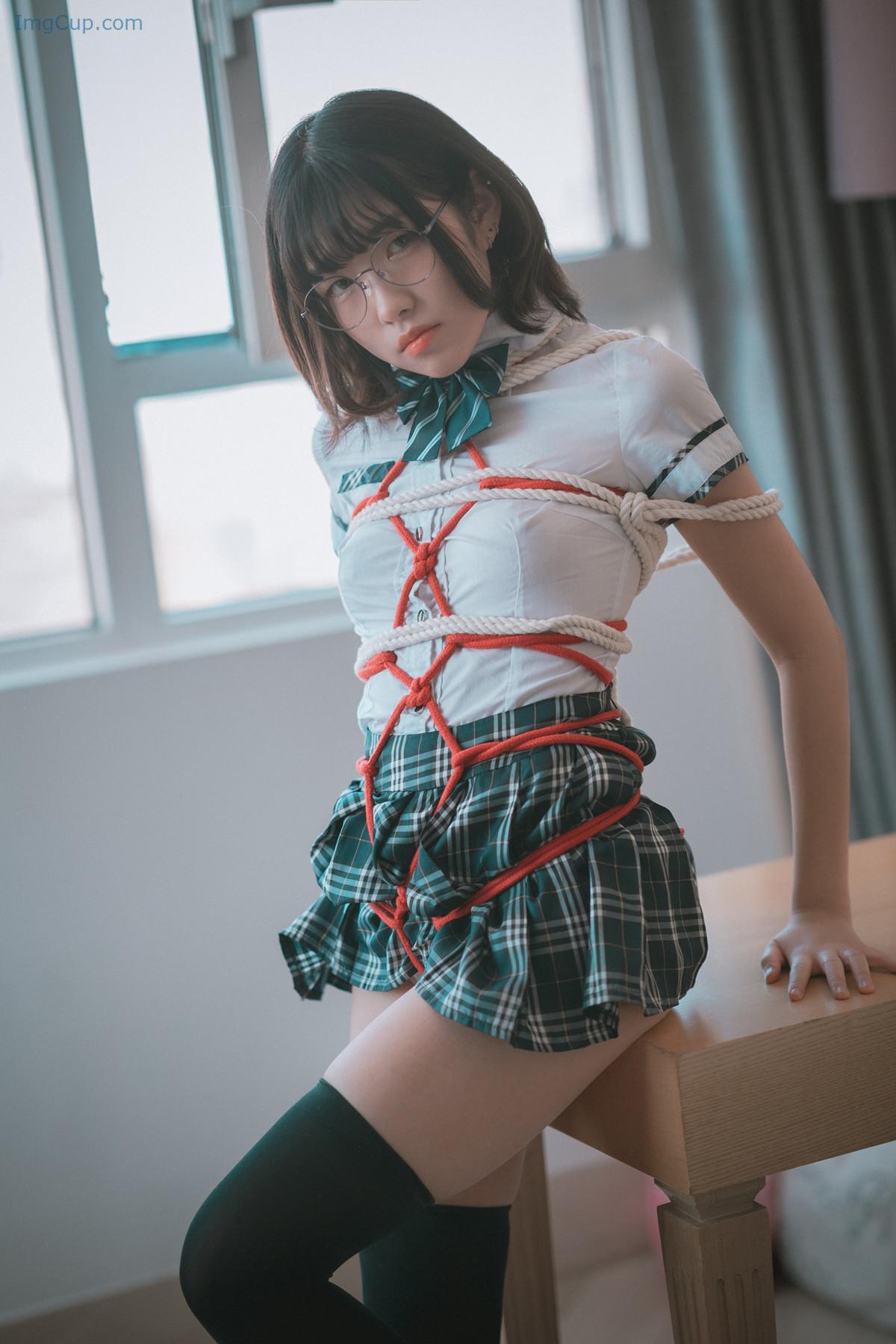 1728907732_612_Sonson-손손-DJAWA-‘Knotting-Class-Set01.jpg 1728907732 612 Sonson 손손 DJAWA ‘Knotting Class Set01