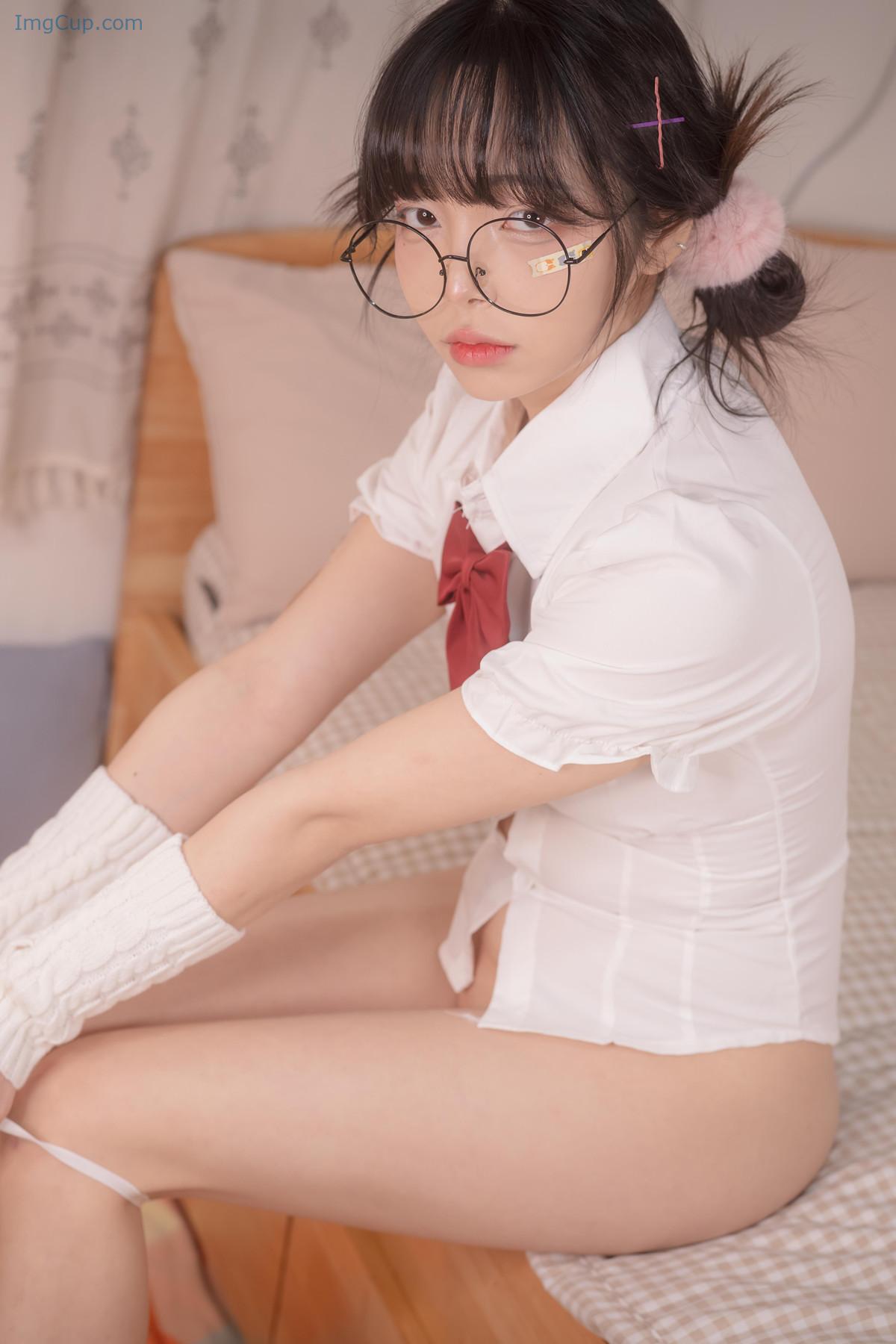 1728994919_254_Jelly-젤리-PURE-MEDIA-Vol276-Girl-Trapped-in-a-Rooftop.jpg 1728994919 254 Jelly 젤리 PURE MEDIA Vol276 Girl Trapped in a Rooftop