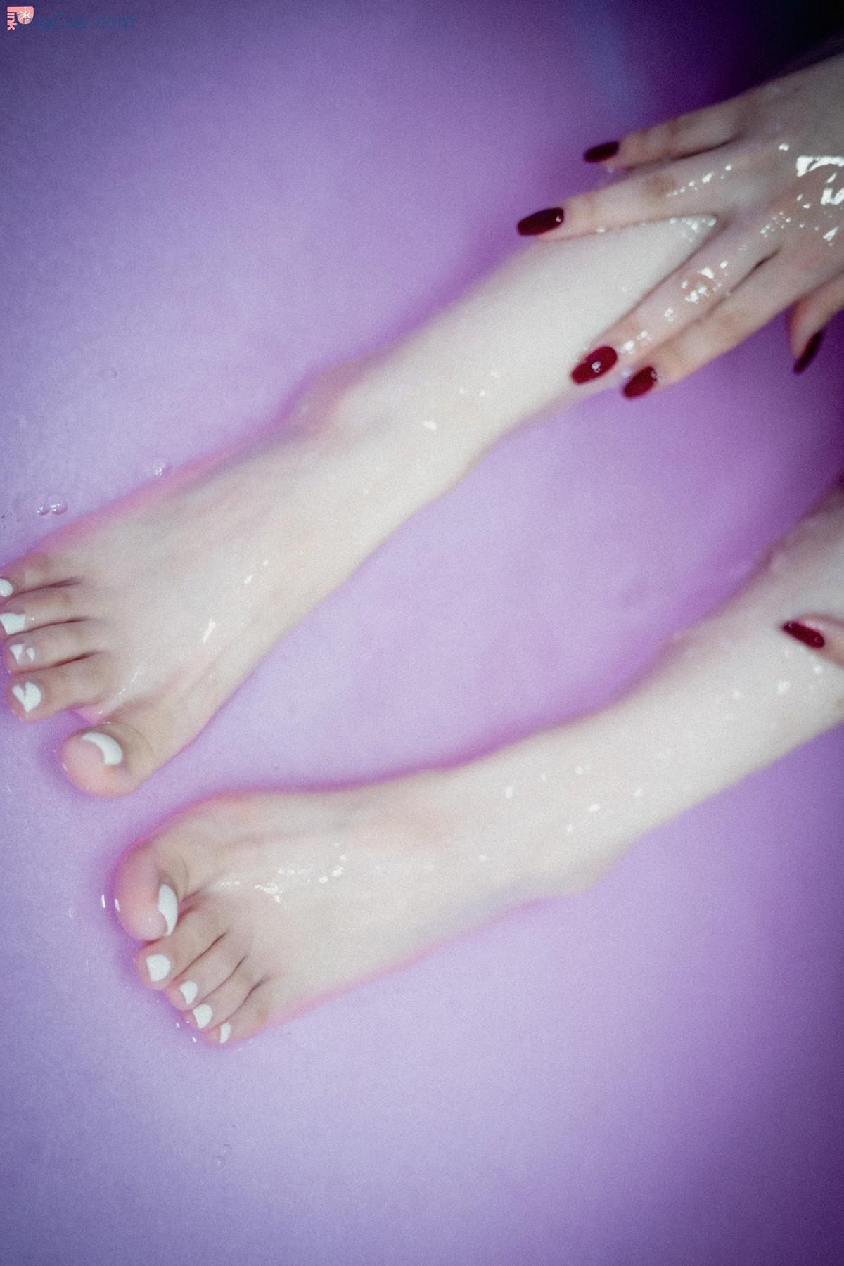 1729039642_228_Han-Jina-한지나-PINK-Photobook-‘Bikini-Set01.jpg 1729039642 228 Han Jina 한지나 PINK Photobook ‘Bikini Set01