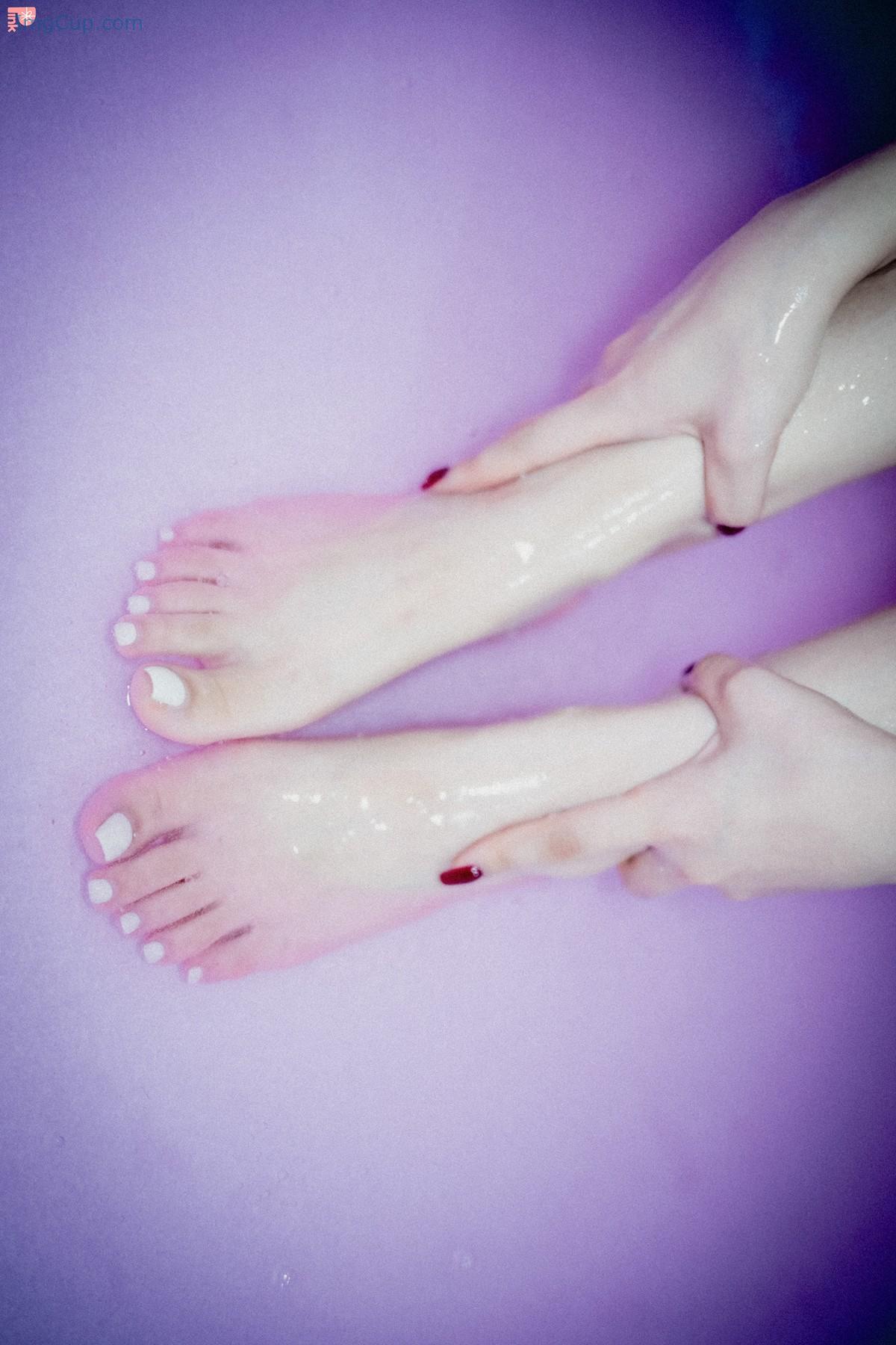 1729039650_840_Han-Jina-한지나-PINK-Photobook-‘Bikini-Set01.jpg 1729039650 840 Han Jina 한지나 PINK Photobook ‘Bikini Set01