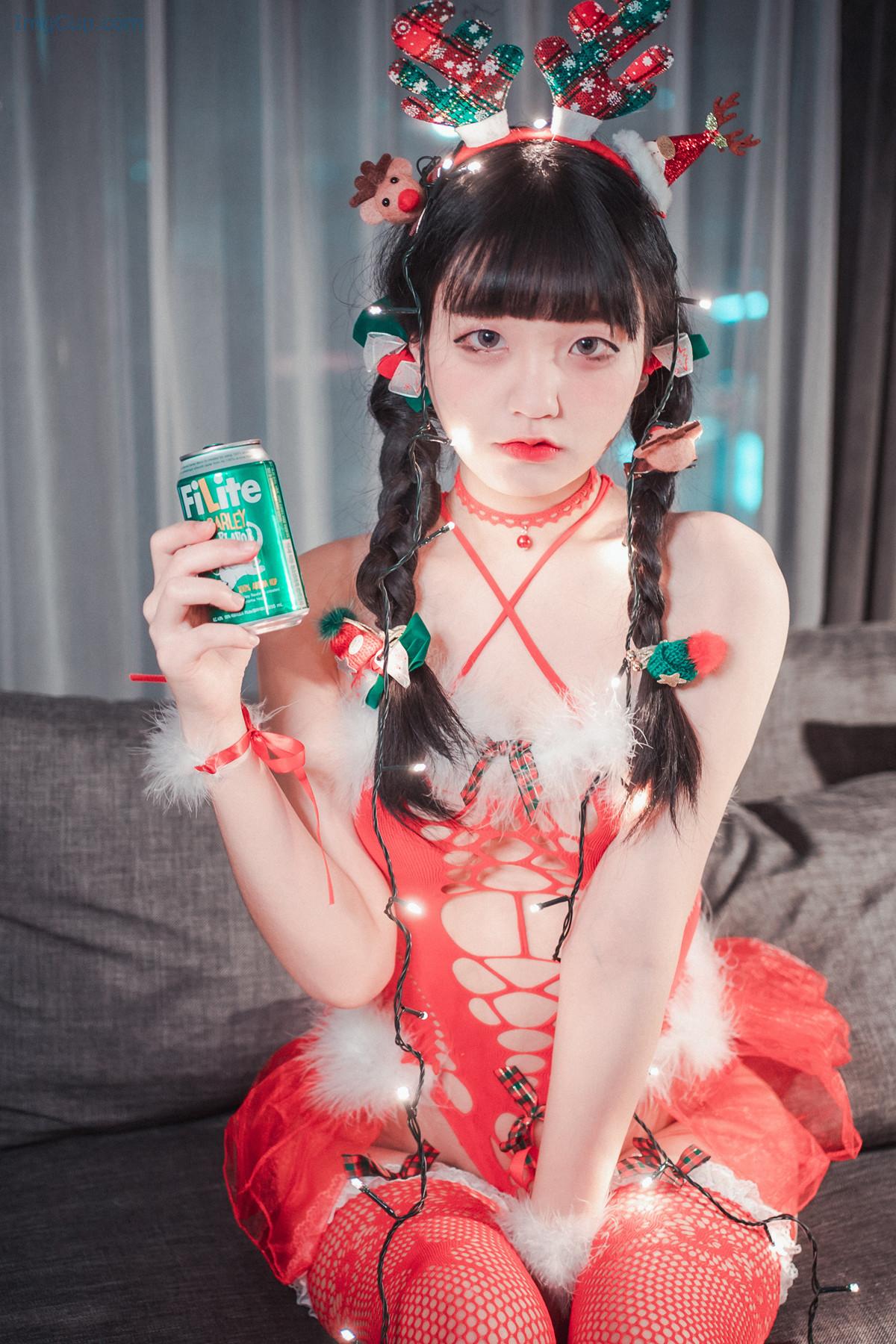 1729279241_888_Jeong-Jenny-정제니-DJAWA-‘Christmas-Special-2020-Set01.jpg 1729279241 888 Jeong Jenny 정제니 DJAWA ‘Christmas Special 2020 Set01