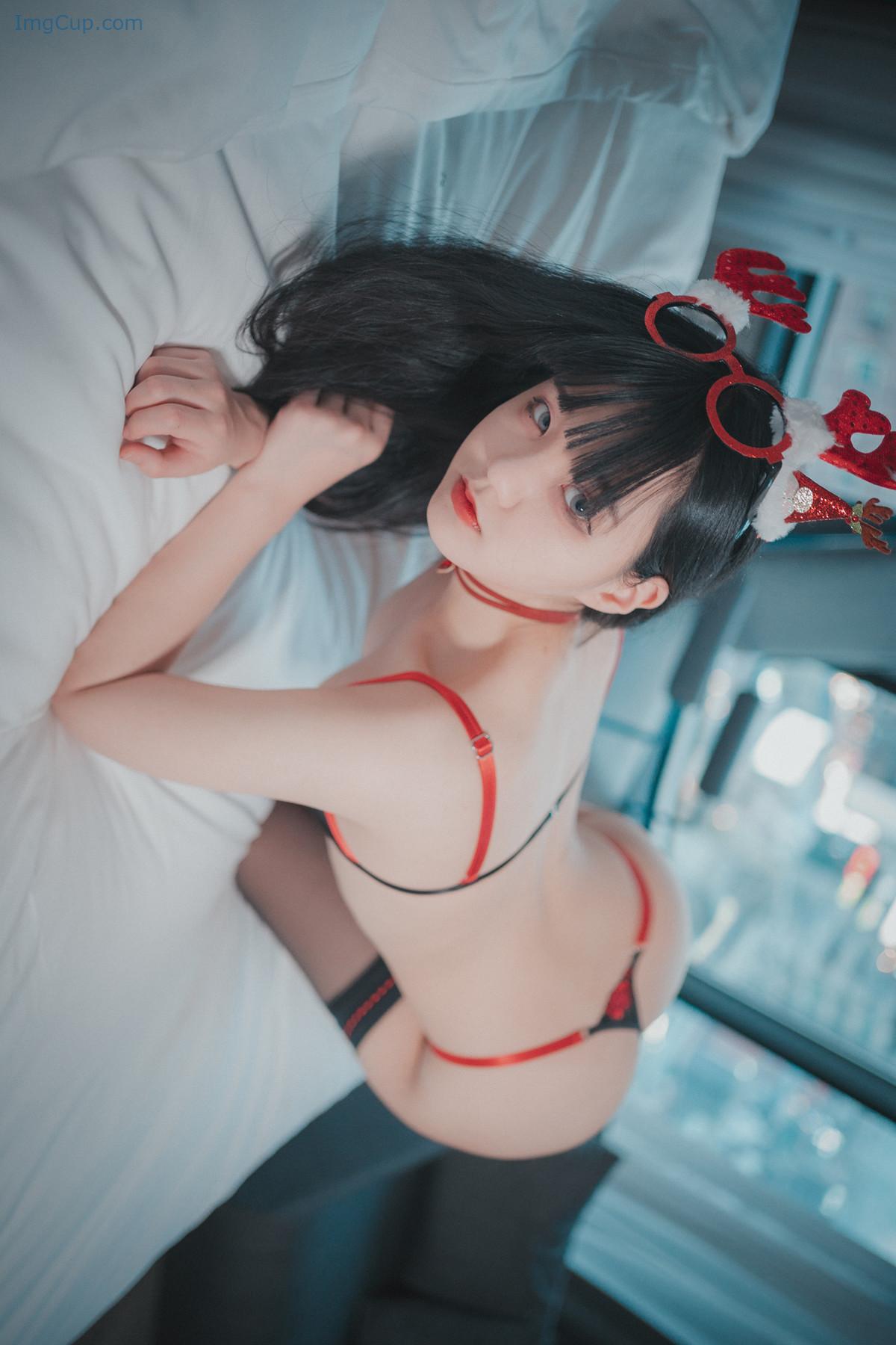 1729322860_621_Jeong-Jenny-정제니-DJAWA-‘Christmas-Special-2020-Set02.jpg 1729322860 621 Jeong Jenny 정제니 DJAWA ‘Christmas Special 2020 Set02