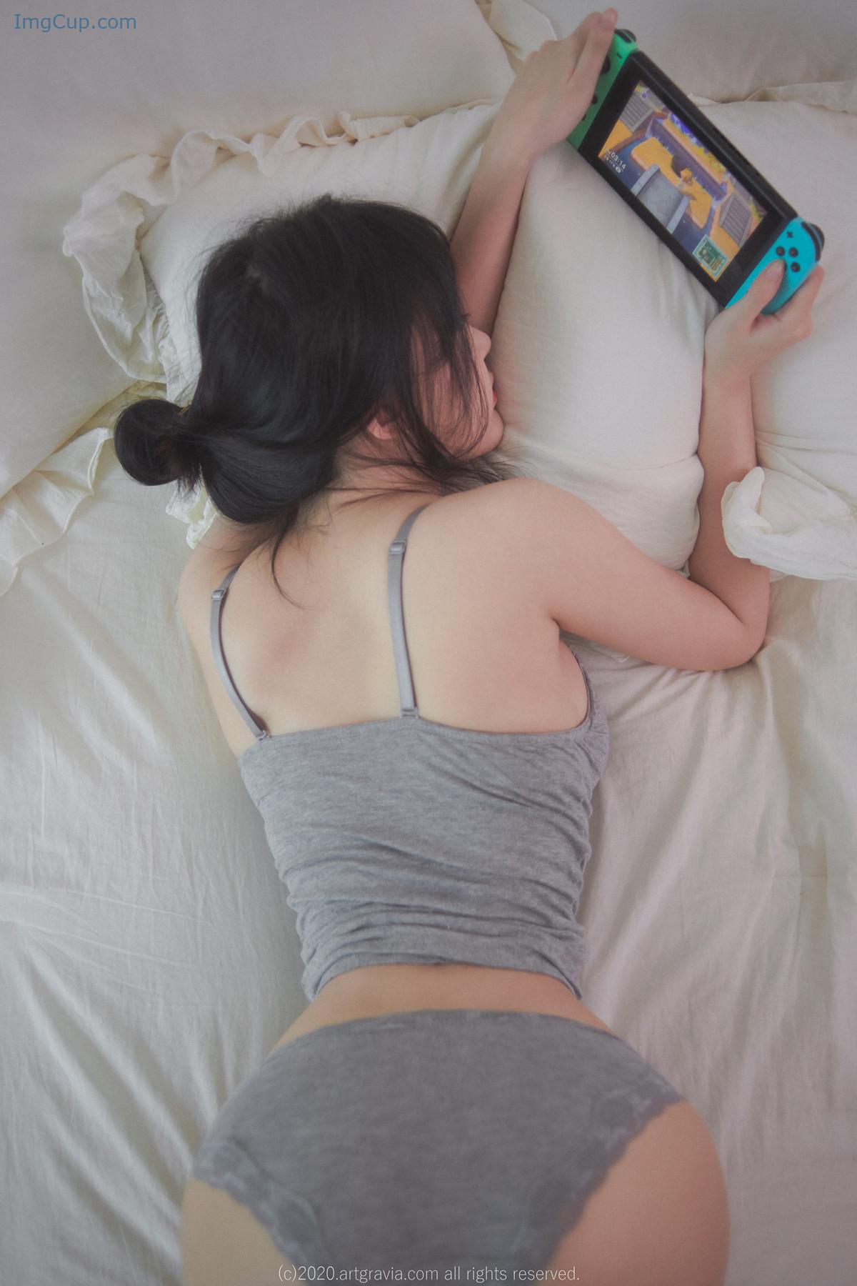 1729366383_773_Kang-Inkyung-강인경-ArtGravia-Vol161-Photobook.jpg 1729366383 773 Kang Inkyung 강인경 ArtGravia Vol161 Photobook