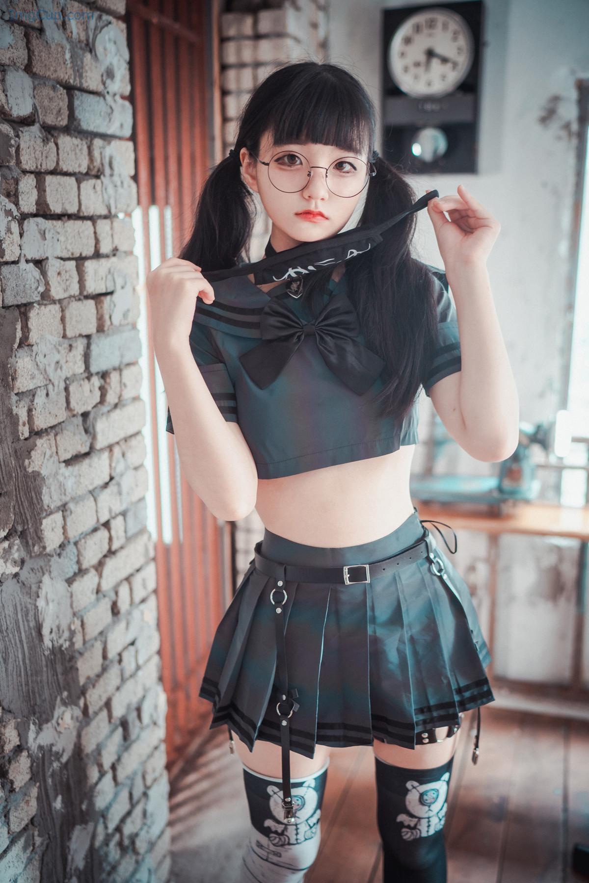 1729569792_405_Jeong-Jenny-정제니-DJAWA-‘The-Smashing-Sailorette-Set01.jpg 1729569792 405 Jeong Jenny 정제니 DJAWA ‘The Smashing Sailorette Set01