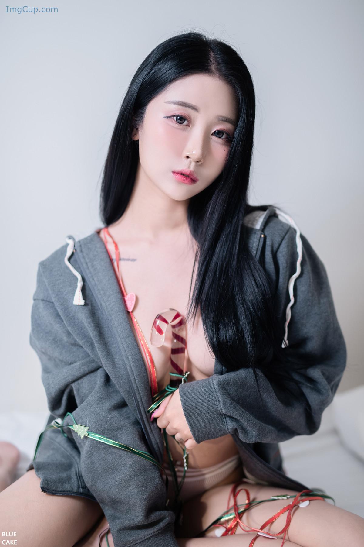 1729584221_372_Jeong-Bomi-정보미-BLUECAKE-‘Christmas-with-my-Bomi-Lover.jpg 1729584221 372 Jeong Bomi 정보미 BLUECAKE ‘Christmas with my Bomi Lover