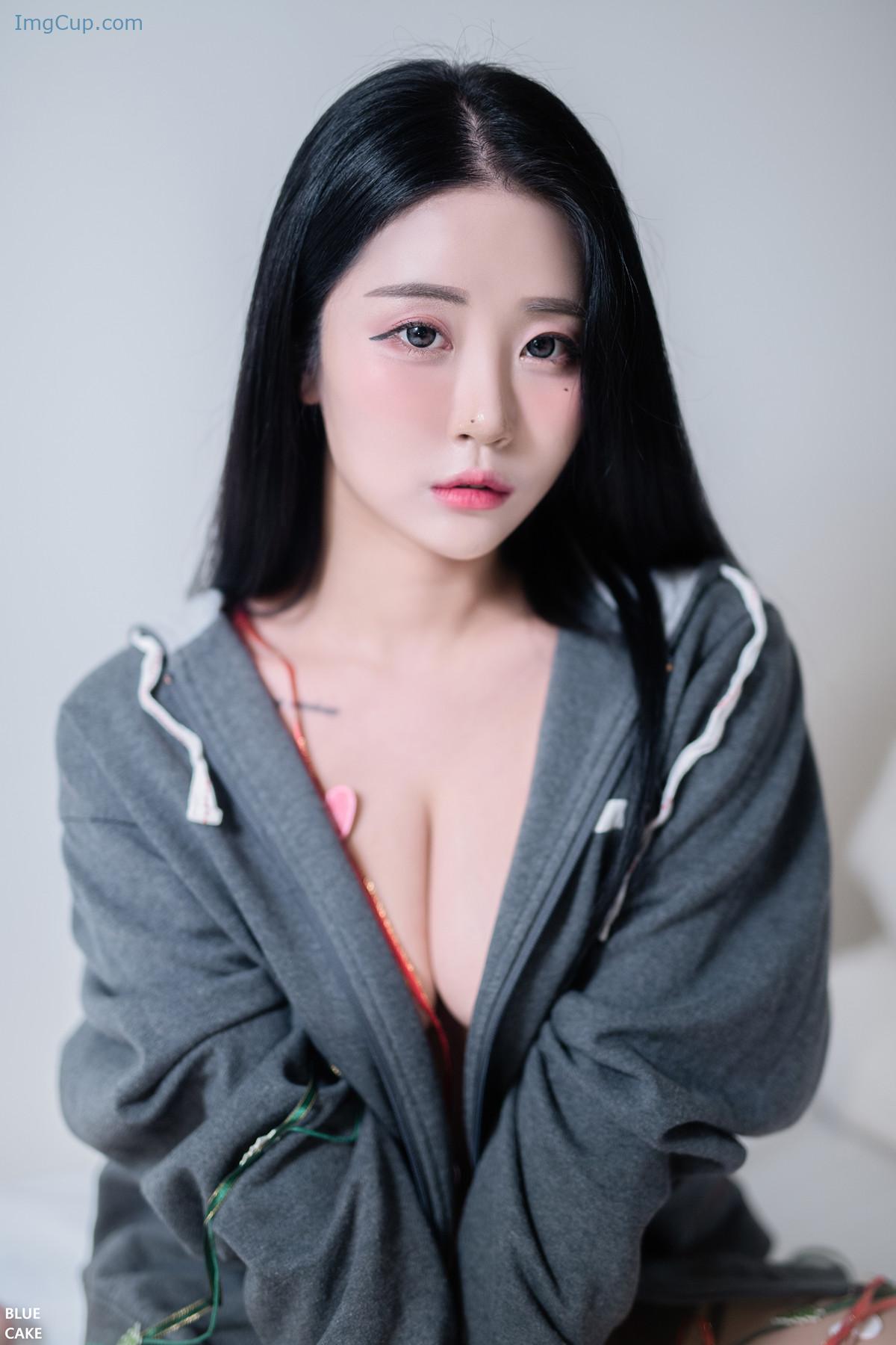 1729584222_963_Jeong-Bomi-정보미-BLUECAKE-‘Christmas-with-my-Bomi-Lover.jpg 1729584222 963 Jeong Bomi 정보미 BLUECAKE ‘Christmas with my Bomi Lover