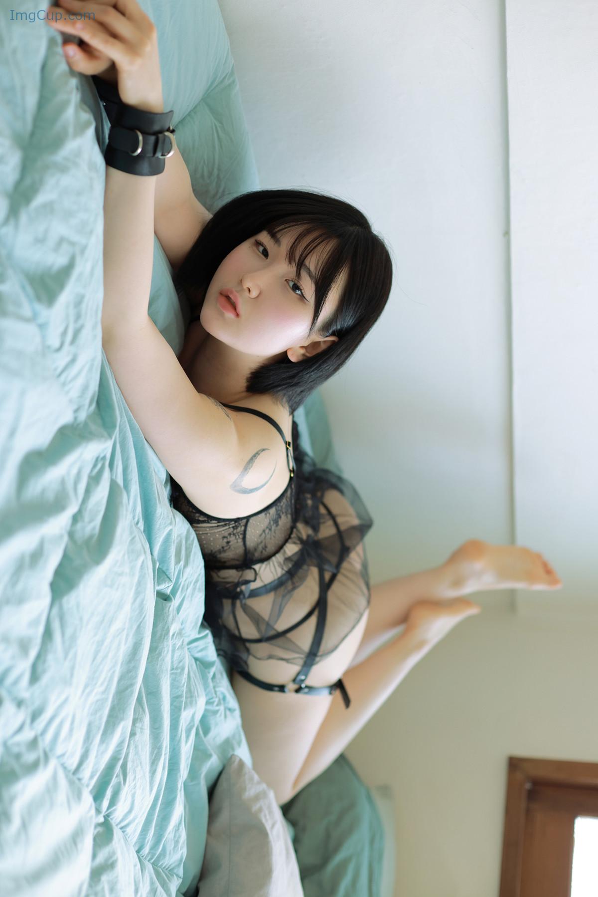 1729664196_83_YeonJju-유연주-Yo-U-Photobook-Vol06-Set01.jpg 1729664196 83 YeonJju 유연주 Yo U Photobook Vol06 Set01