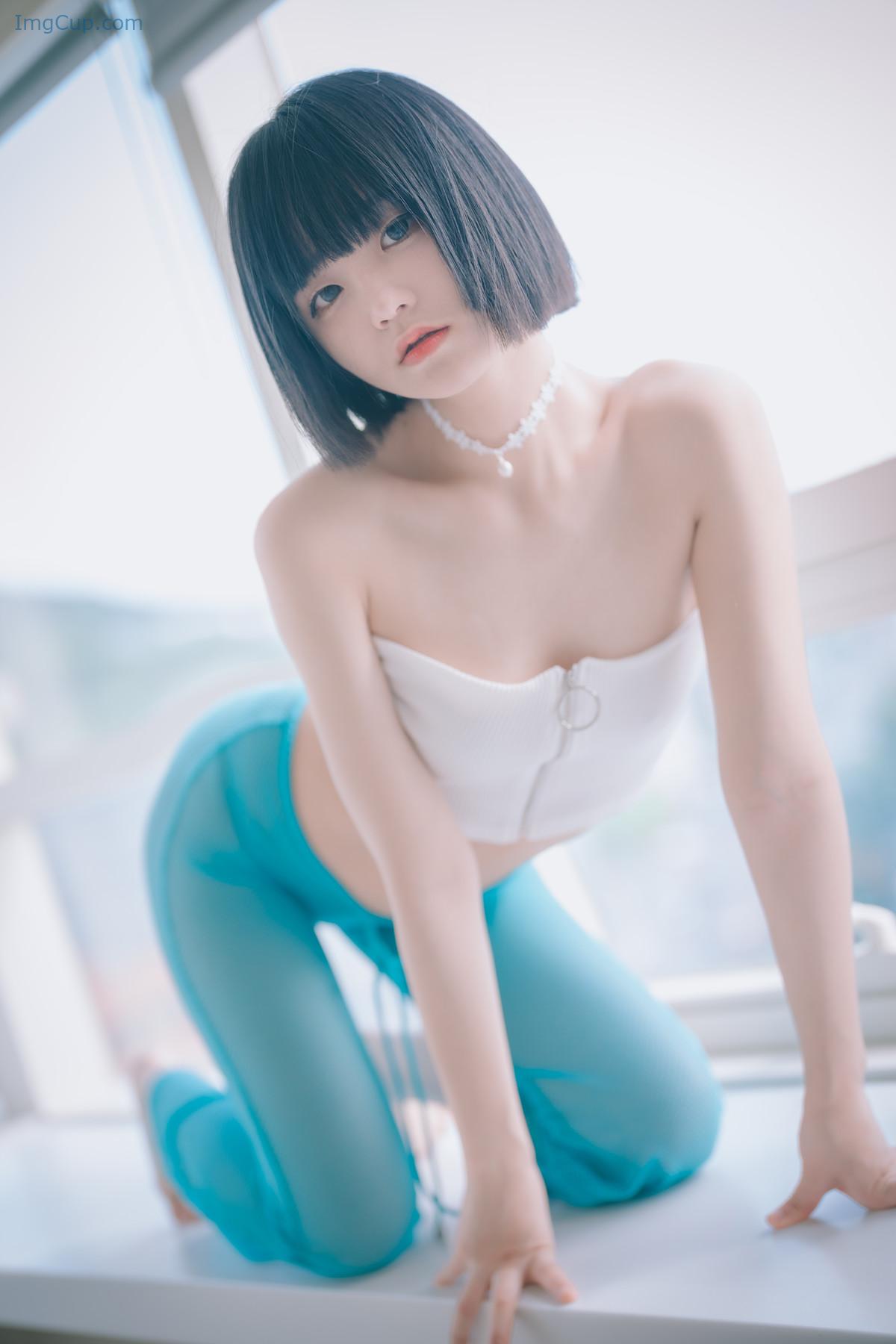 1729845629_325_Jeong-Jenny-정제니-DJAWA-‘A-Drowsy-Day-Set01.jpg 1729845629 325 Jeong Jenny 정제니 DJAWA ‘A Drowsy Day Set01