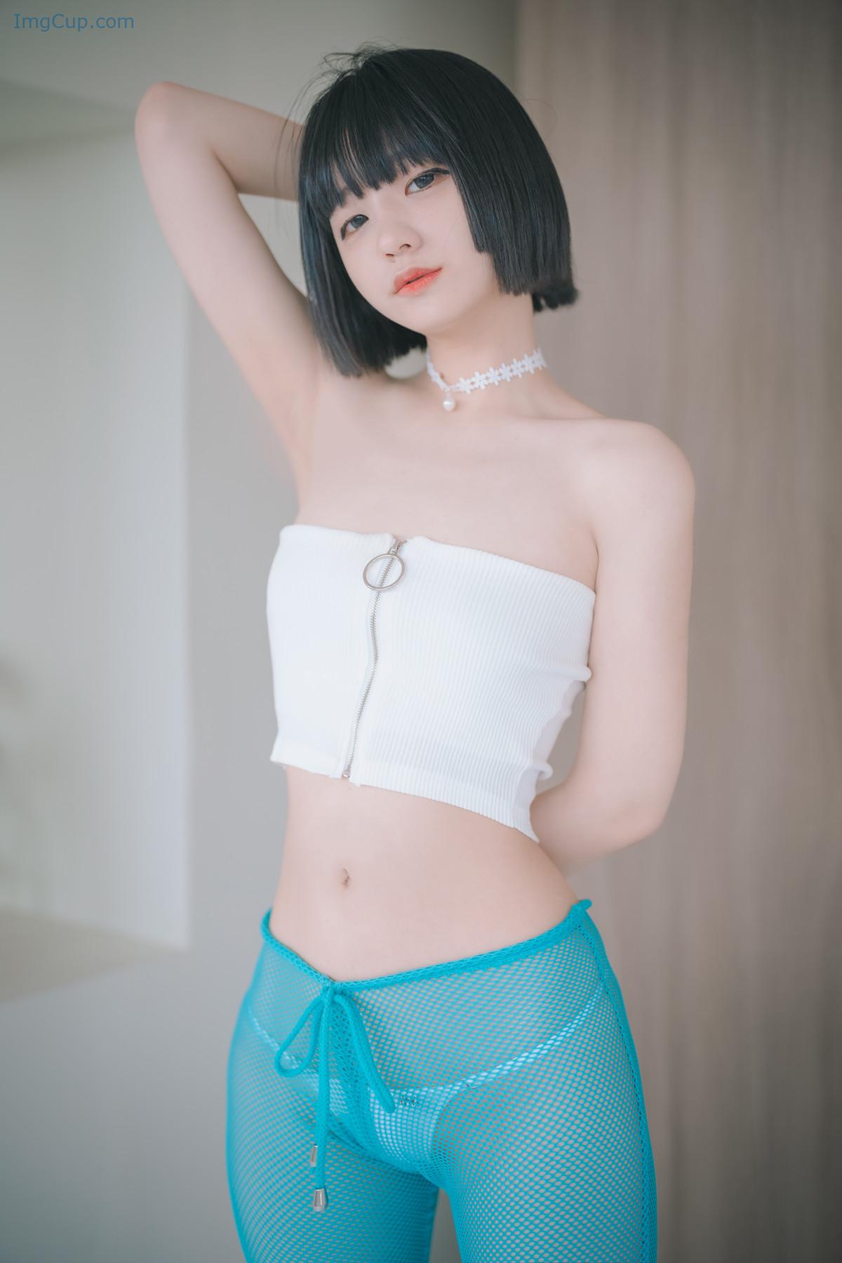 1729845642_472_Jeong-Jenny-정제니-DJAWA-‘A-Drowsy-Day-Set01.jpg 1729845642 472 Jeong Jenny 정제니 DJAWA ‘A Drowsy Day Set01