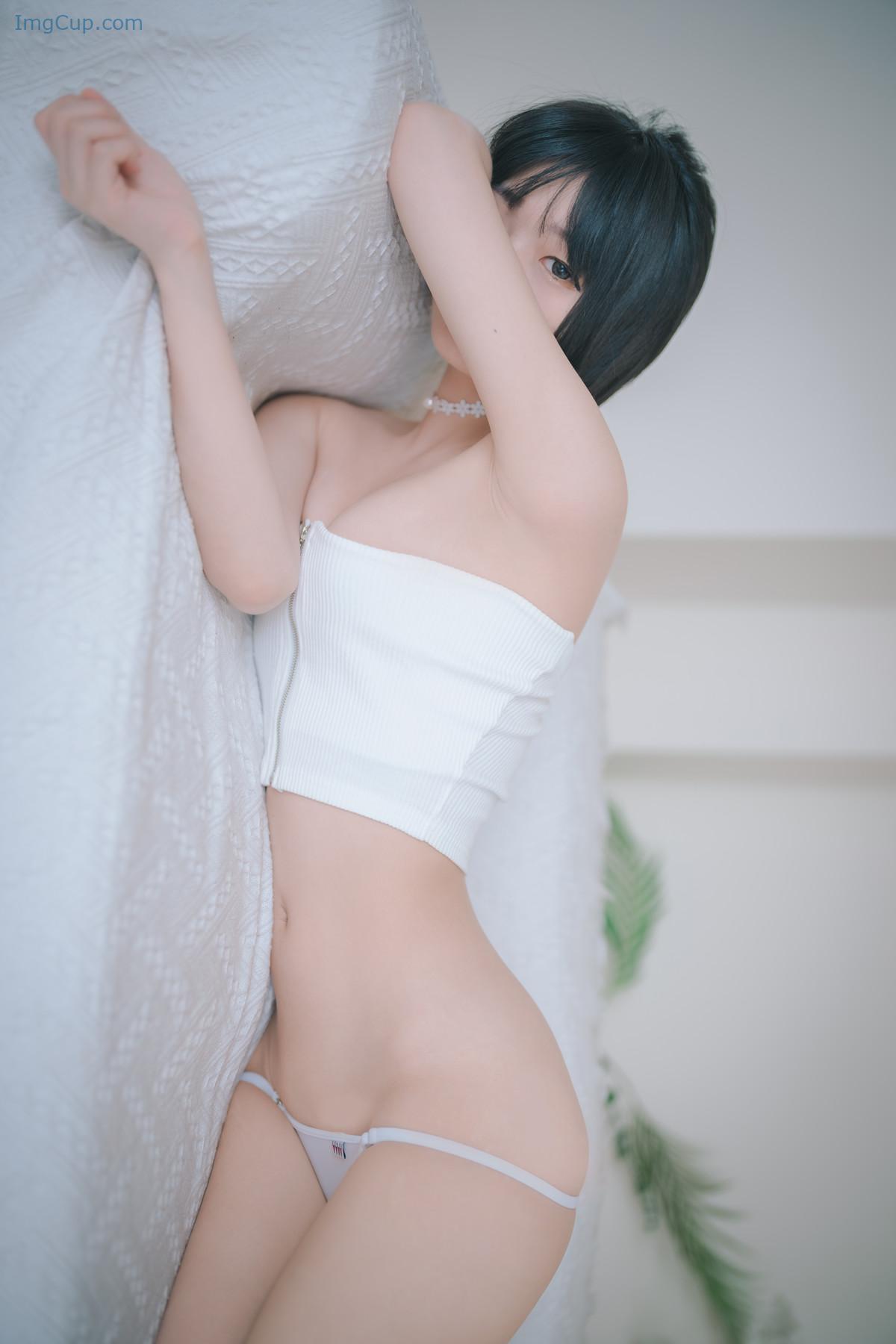 1729845655_178_Jeong-Jenny-정제니-DJAWA-‘A-Drowsy-Day-Set01.jpg 1729845655 178 Jeong Jenny 정제니 DJAWA ‘A Drowsy Day Set01