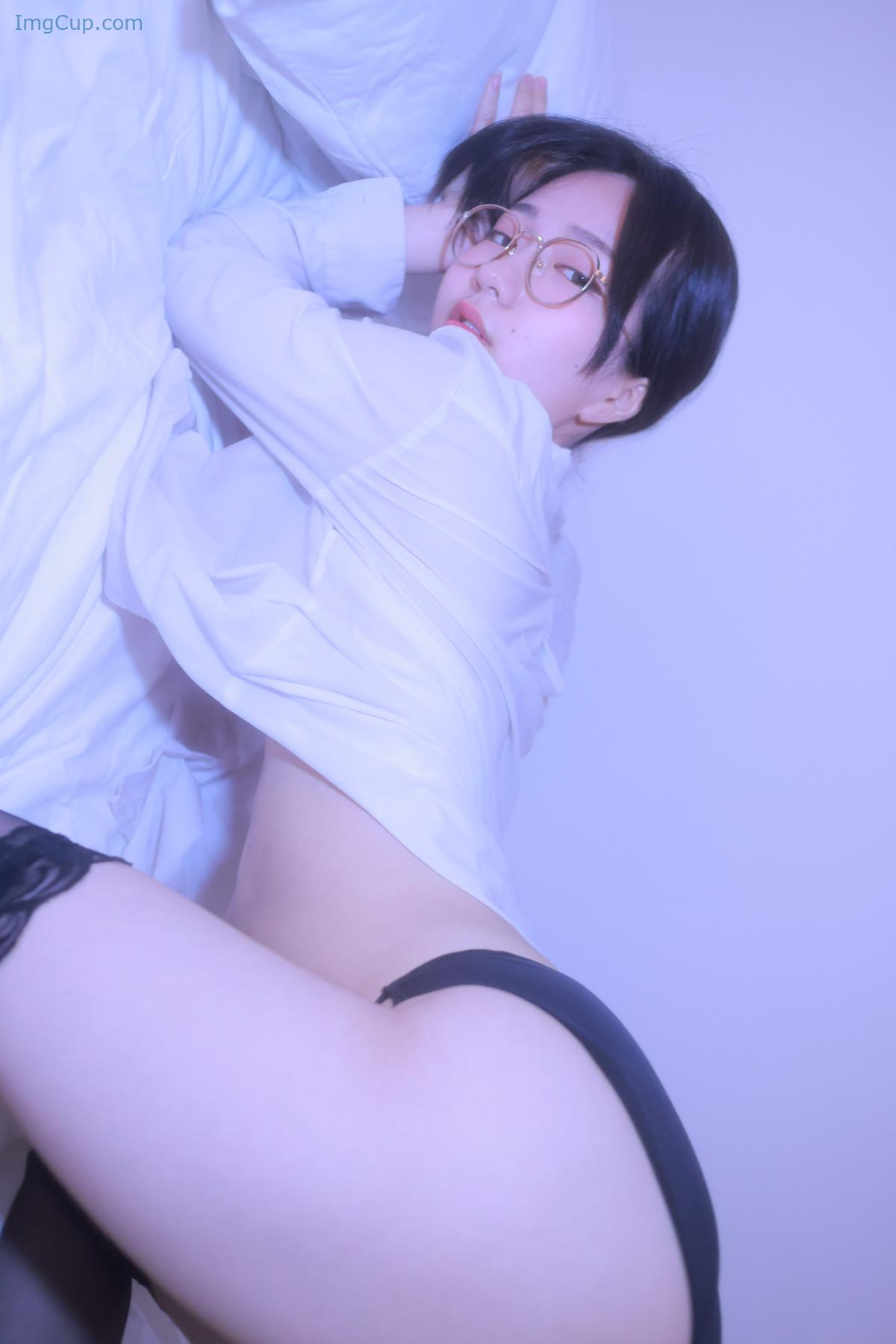 1729852921_921_Sehee-세희-Photobook-‘-Glasses-Shirt-Set02.jpg 1729852921 921 Sehee 세희 Photobook ‘ Glasses Shirt Set02