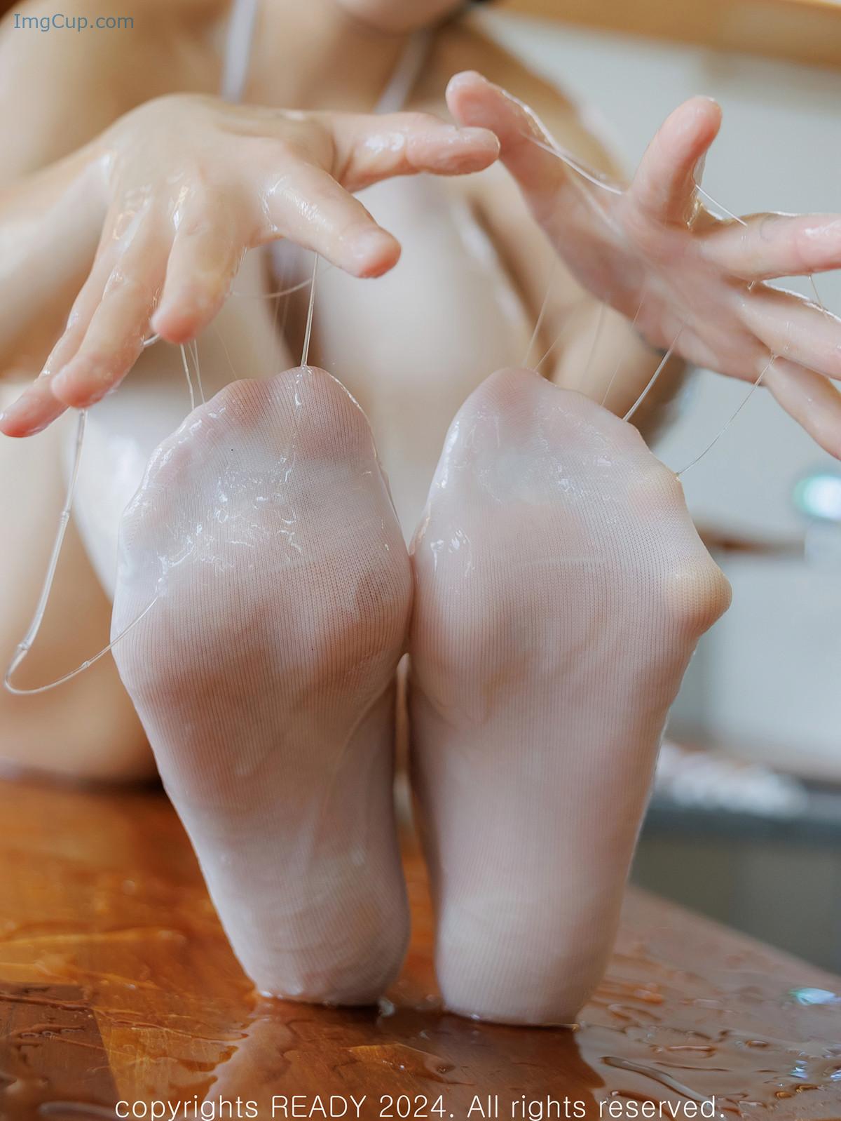 1729882055_498_Sonson-손손-Ready-Photobook-Vol01-‘Sonson-Debut-Set03.jpg 1729882055 498 Sonson 손손 Ready Photobook Vol01 ‘Sonson Debut Set03