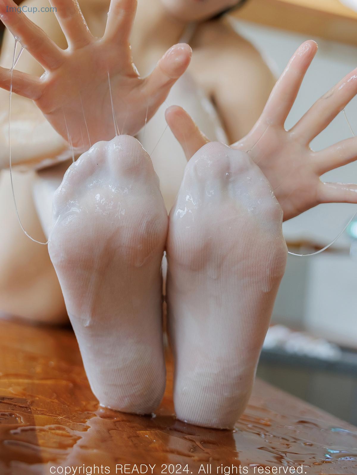 1729882057_675_Sonson-손손-Ready-Photobook-Vol01-‘Sonson-Debut-Set03.jpg 1729882057 675 Sonson 손손 Ready Photobook Vol01 ‘Sonson Debut Set03