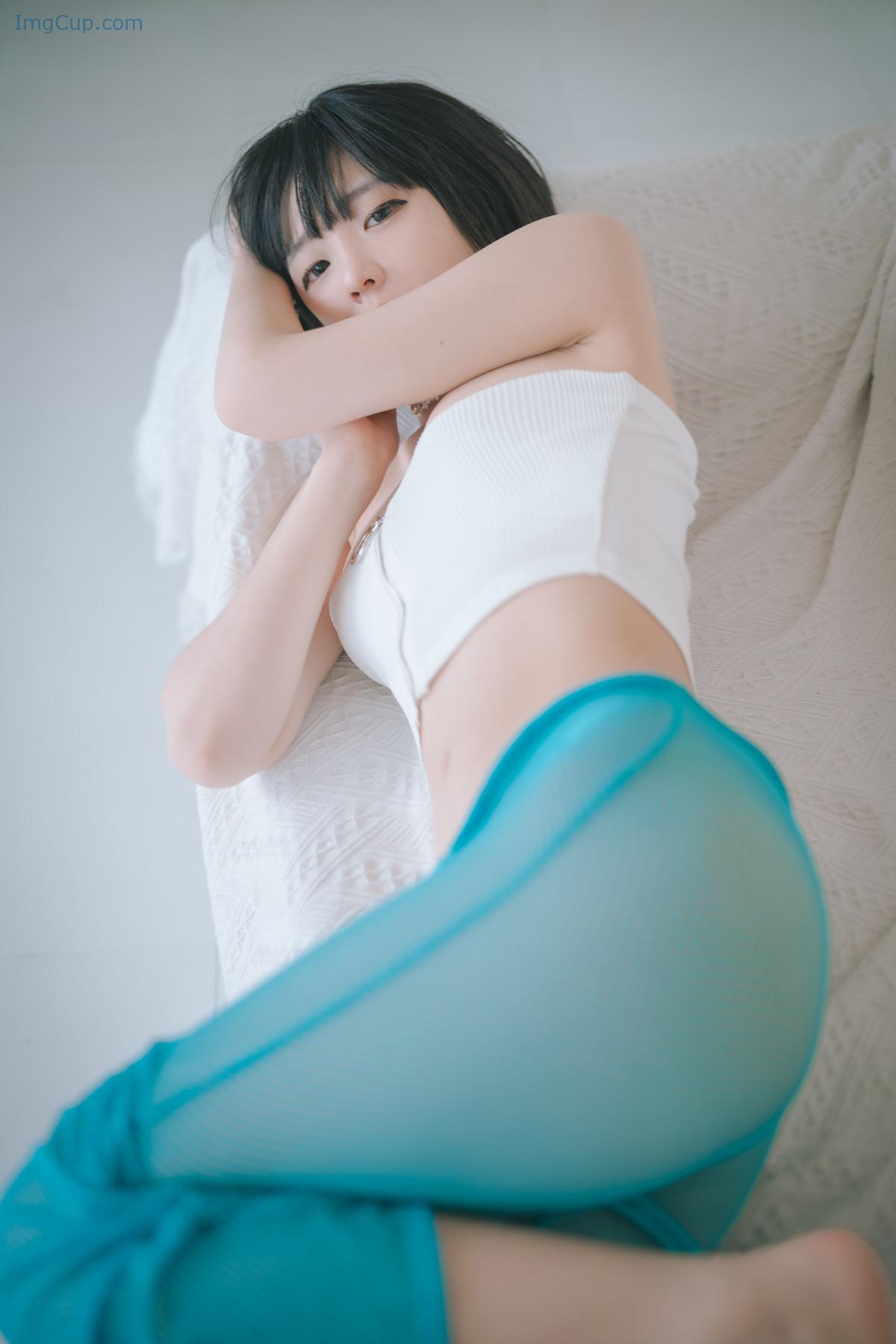 1729933011_482_Jeong-Jenny-정제니-DJAWA-‘A-Drowsy-Day-Set02.jpg 1729933011 482 Jeong Jenny 정제니 DJAWA ‘A Drowsy Day Set02