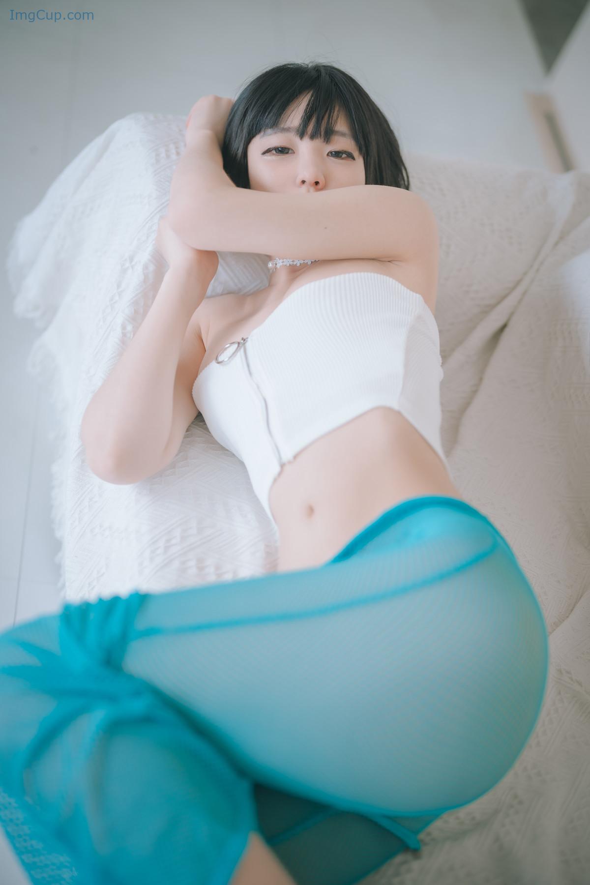 1729933012_73_Jeong-Jenny-정제니-DJAWA-‘A-Drowsy-Day-Set02.jpg 1729933012 73 Jeong Jenny 정제니 DJAWA ‘A Drowsy Day Set02