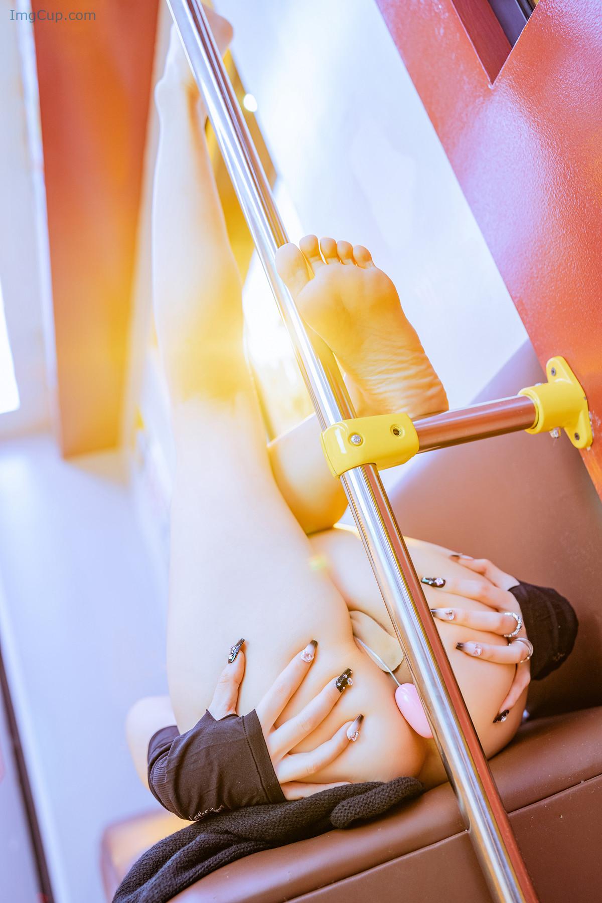 1730000819_338_Cosplay-桃良阿宅-地铁.jpg 1730000819 338 Cosplay 桃良阿宅 地铁