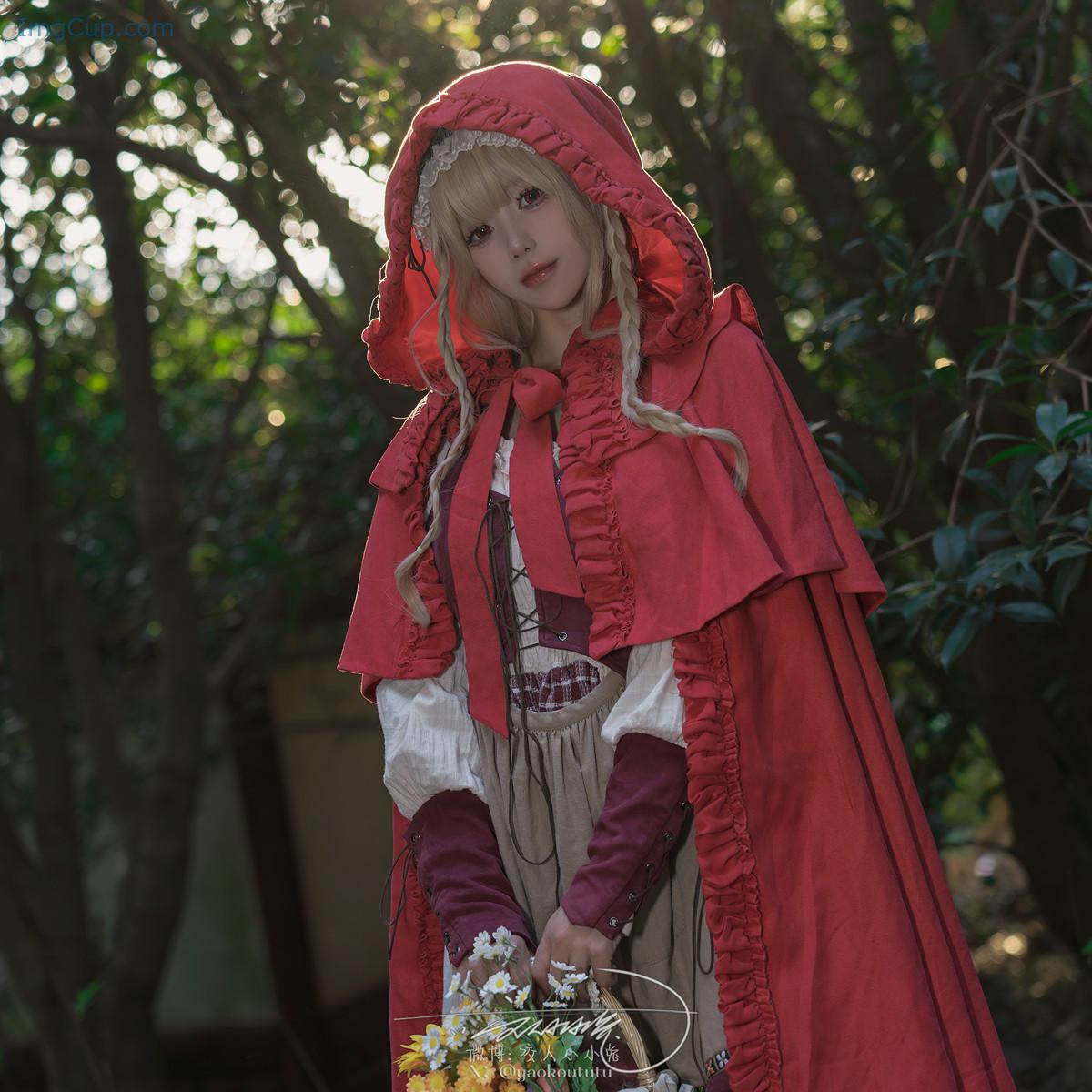 1730087675_590_Cosplay-黏黏团子兔-迷途小红帽.jpg 1730087675 590 Cosplay 黏黏团子兔 迷途小红帽