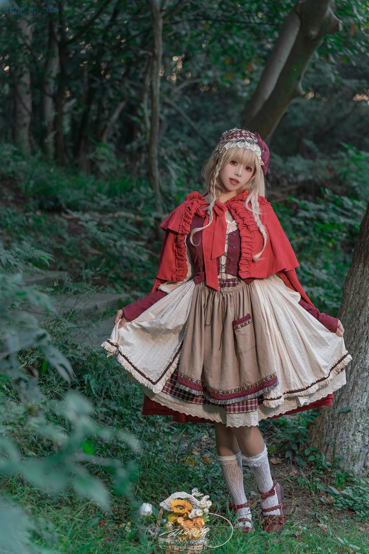 1730087684_847_Cosplay-黏黏团子兔-迷途小红帽.jpg 1730087684 847 Cosplay 黏黏团子兔 迷途小红帽