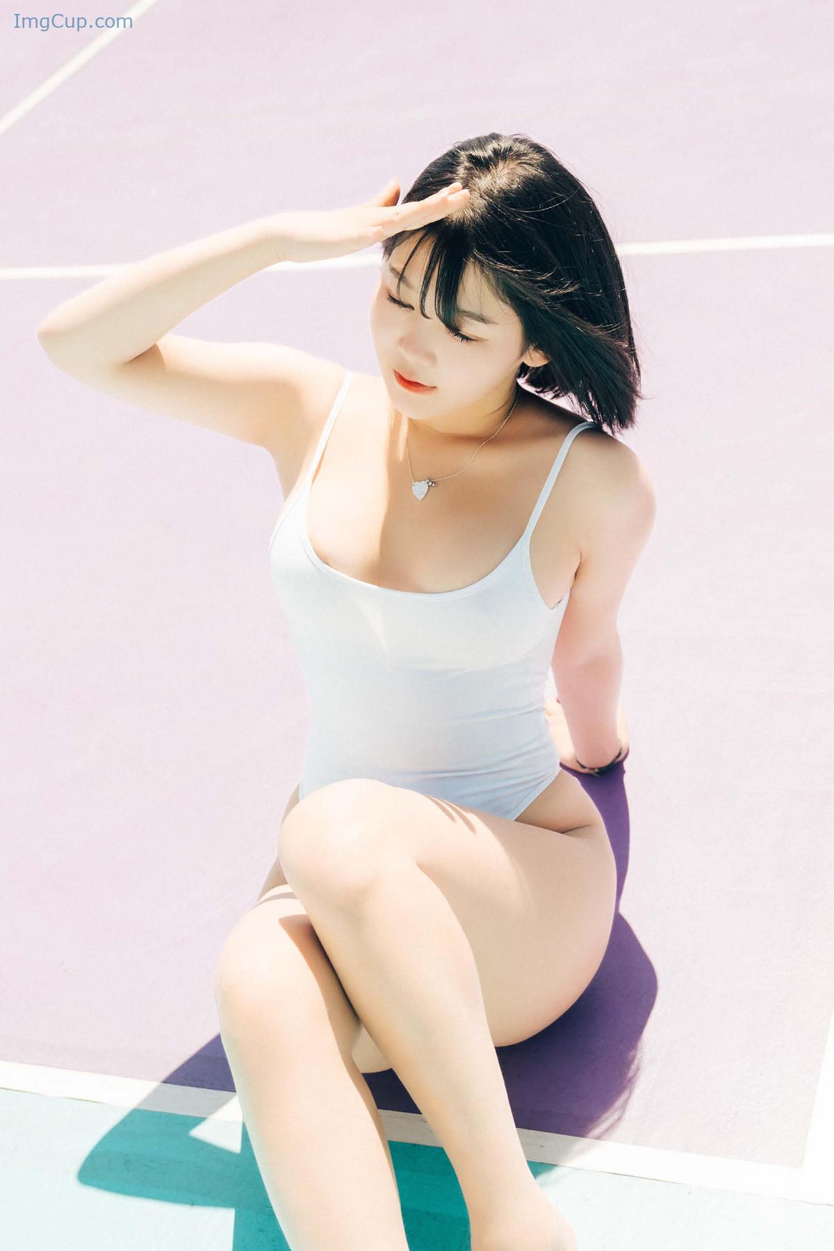 1730237972_360_ZIAKwon-권지아-LOOZY-‘Racket-Girl-Set03.jpg 1730237972 360 ZIAKwon 권지아 LOOZY ‘Racket Girl Set03