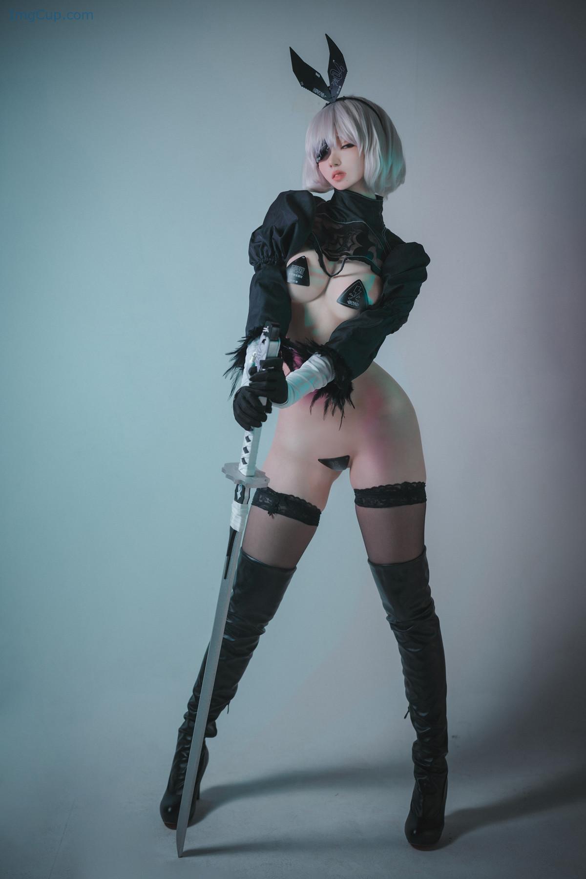 1730267016_920_Bambi-밤비-DJAWA-‘La-Rose-NoirE-2B-Set03.jpg 1730267016 920 Bambi 밤비 DJAWA ‘La Rose NoirE 2B Set03