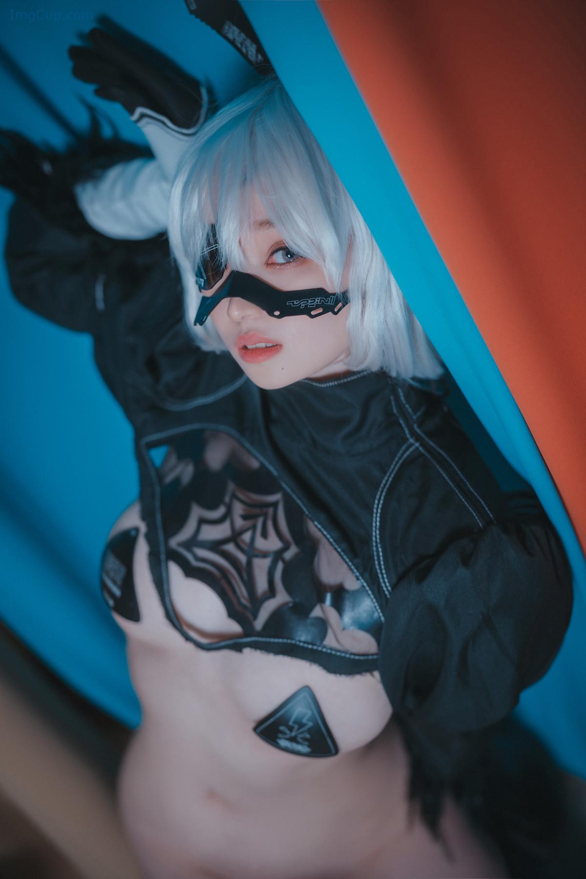 1730354158_39_Bambi-밤비-DJAWA-‘La-Rose-NoirE-2B-Set04.jpg 1730354158 39 Bambi 밤비 DJAWA ‘La Rose NoirE 2B Set04