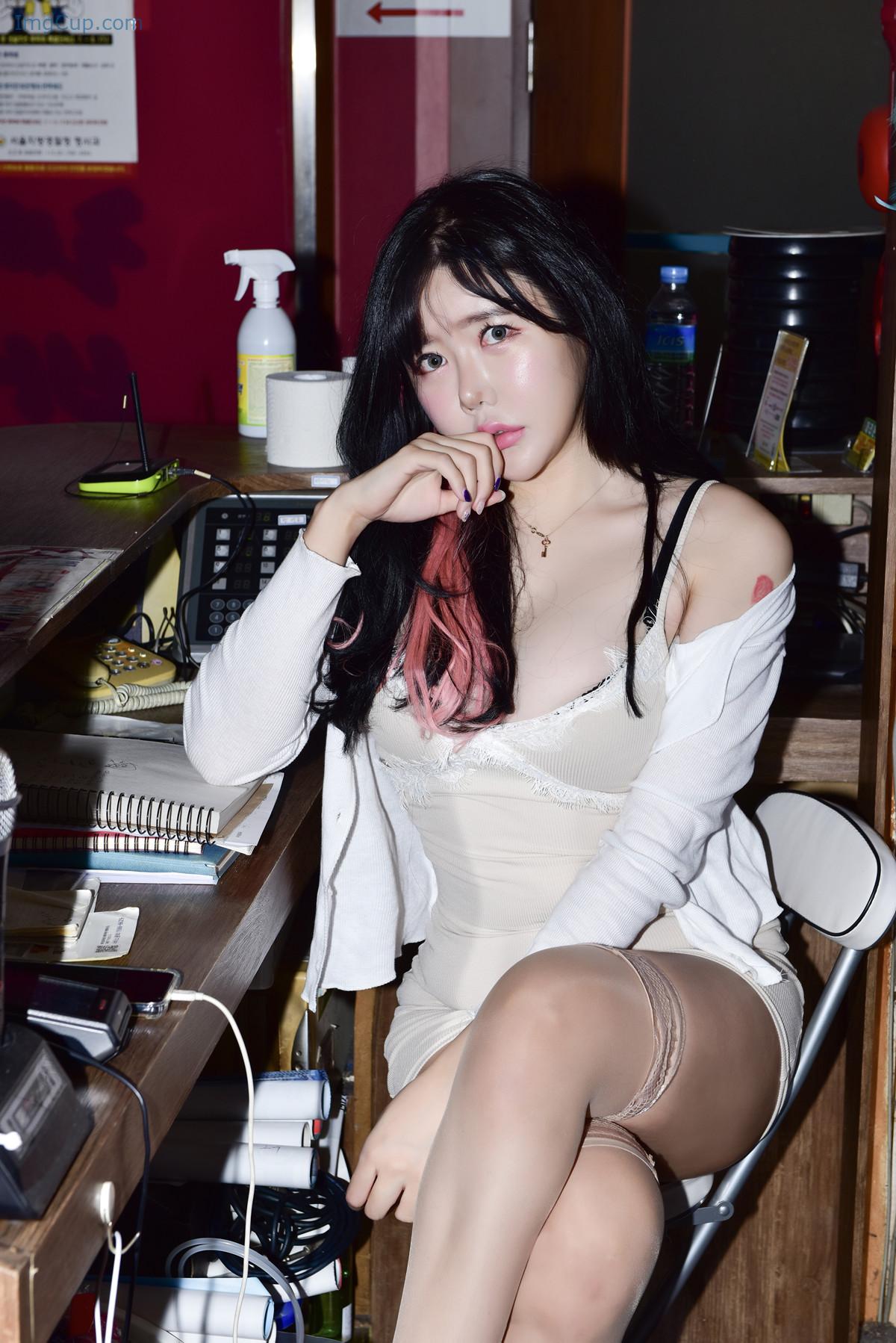 Jisu-A-안지수-Photobook-‘Exciting-Vol1-Set02.jpg Jisu A 안지수 Photobook ‘Exciting Vol1 Set02