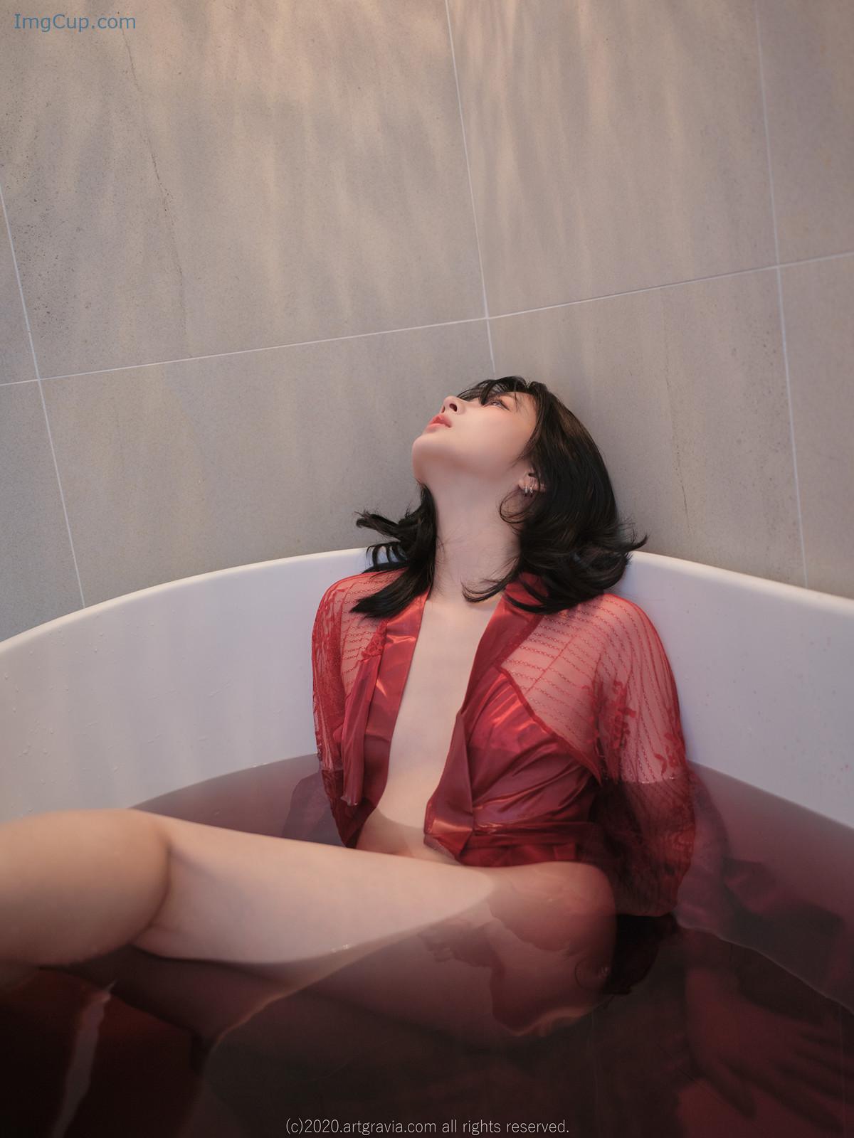 JangJoo-장주-ArtGravia-Vol207-Photobook-Set02.jpeg JangJoo 장주 ArtGravia Vol207 Photobook Set02