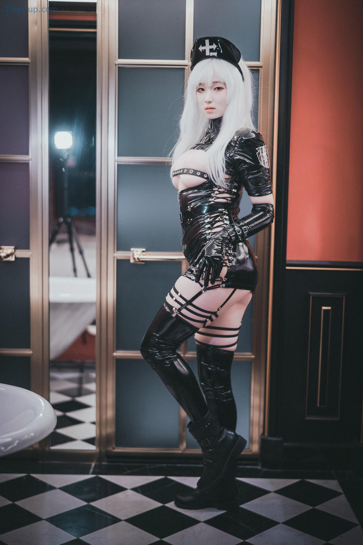 BAMNURSE1_3.jpg BAMNURSE1 3